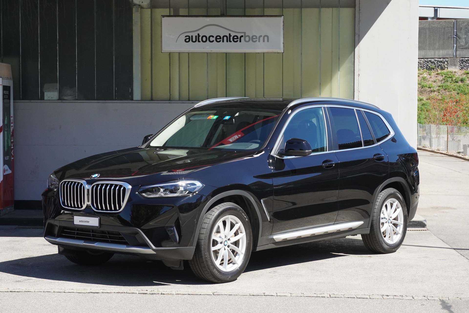 BMW X3 xDrive 20i Individual-image-0