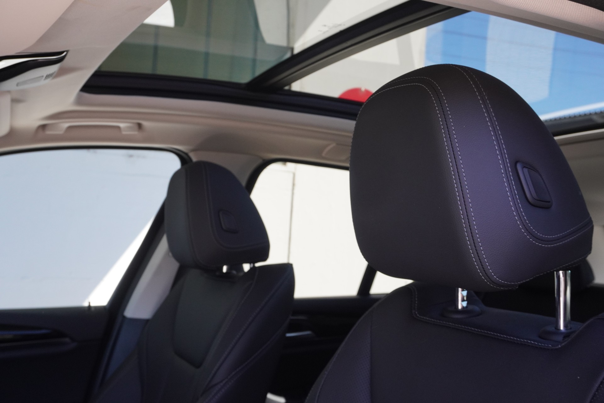BMW X3 xDrive 20i Individual-image-13