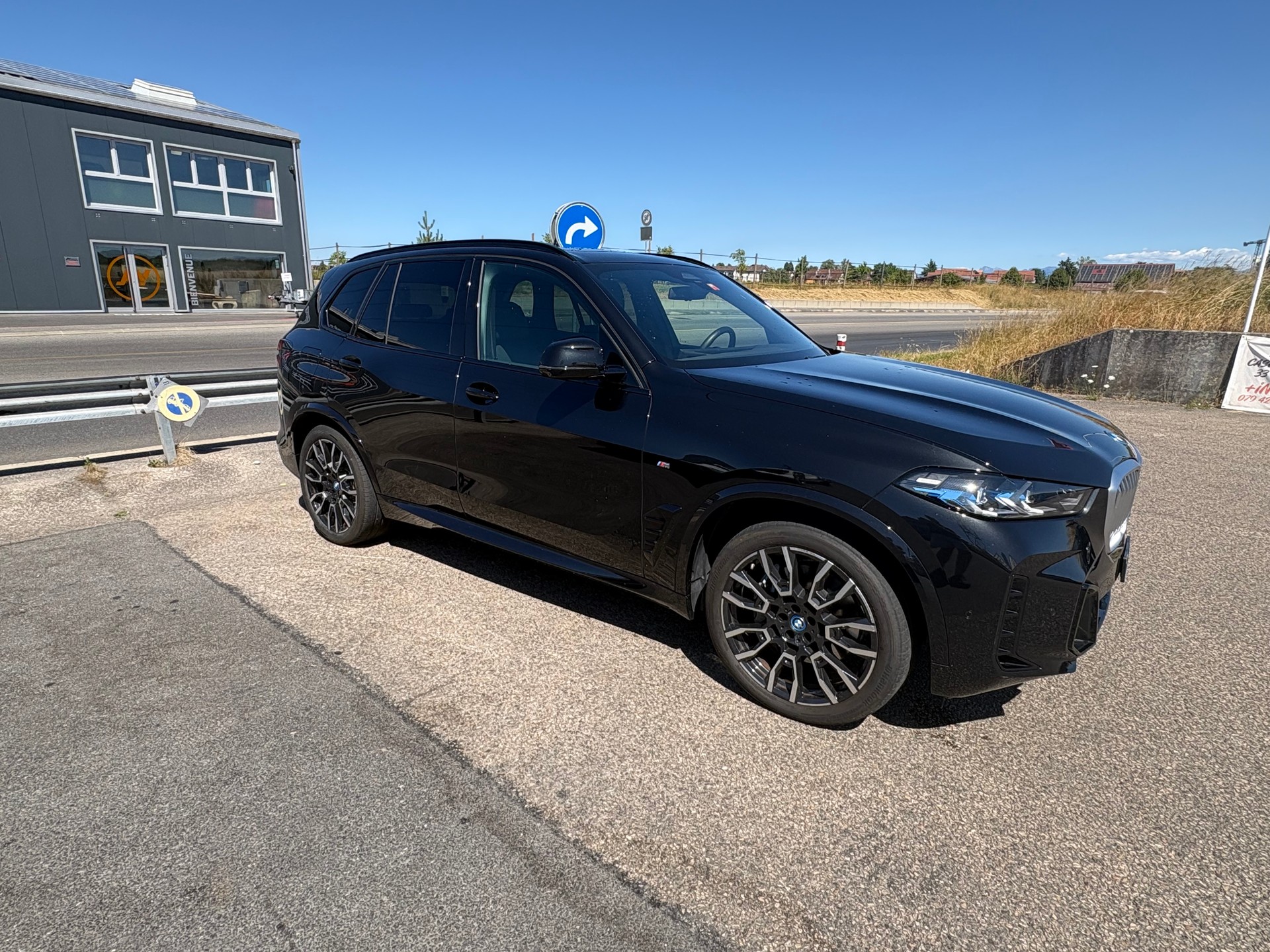 BMW 50e xDrive SAG-image-1