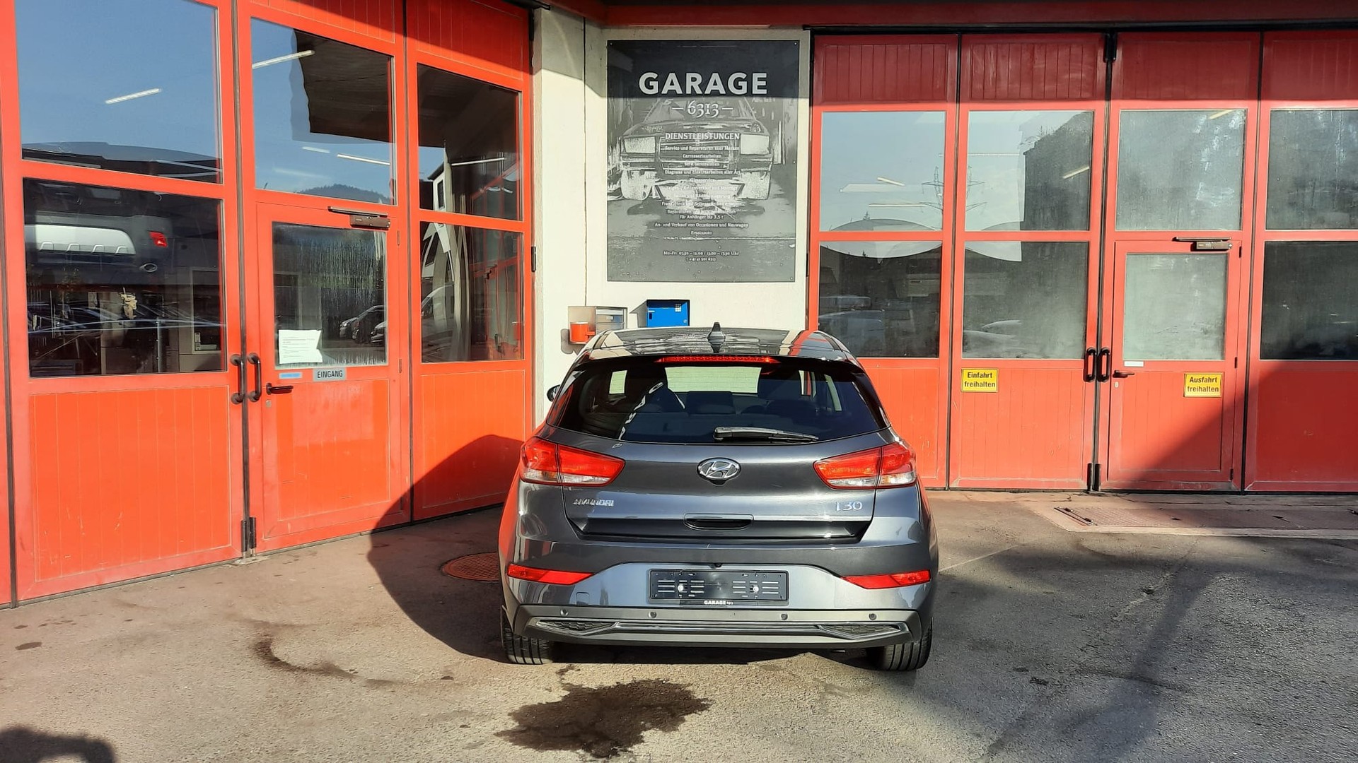 HYUNDAI i30 1.5 T-GDi Amplia 48V MH DCT-image-3