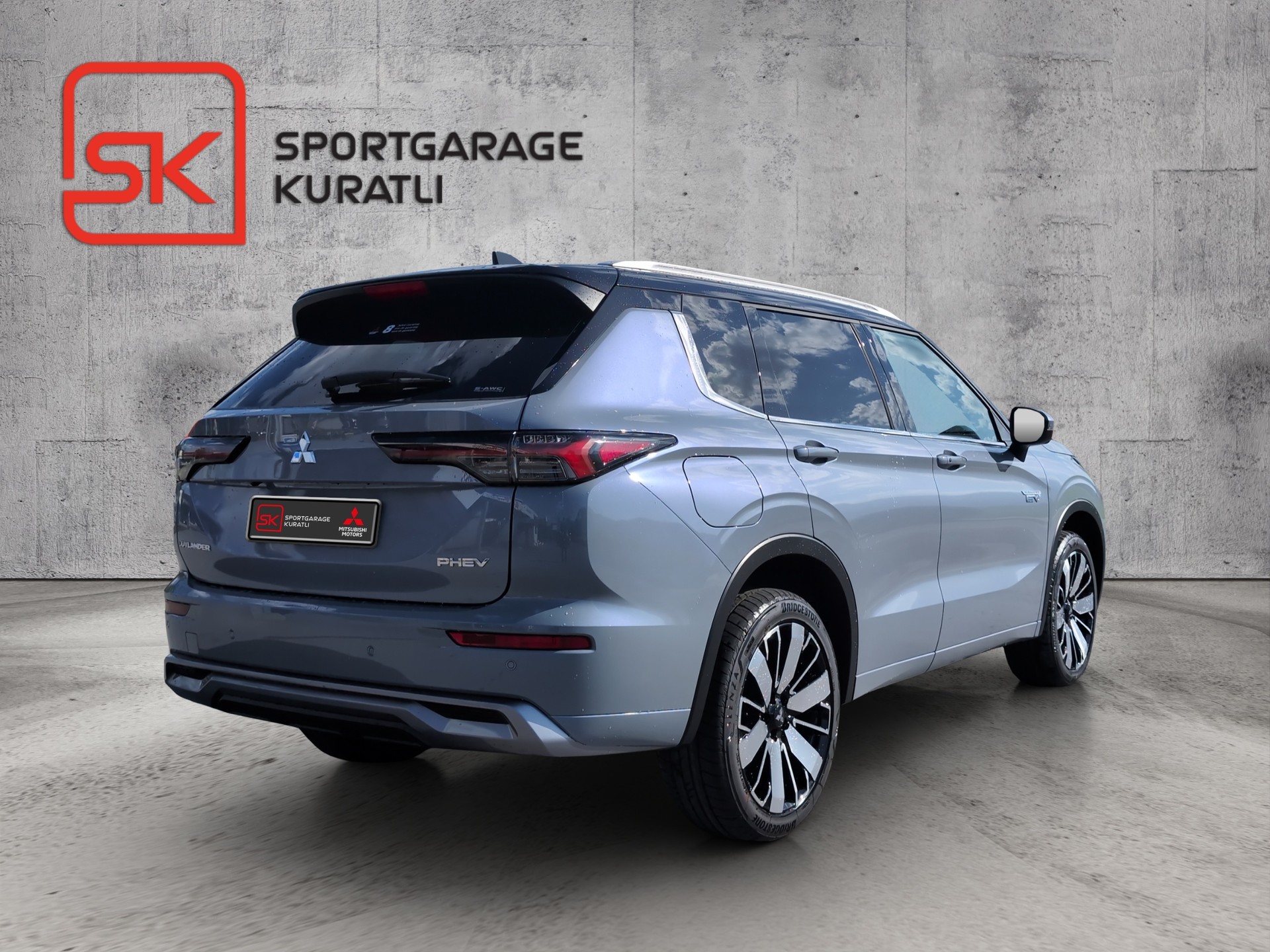 MITSUBISHI Outlander 2.4 PHEV Instyle 4x4 MY26-showroom-element-3