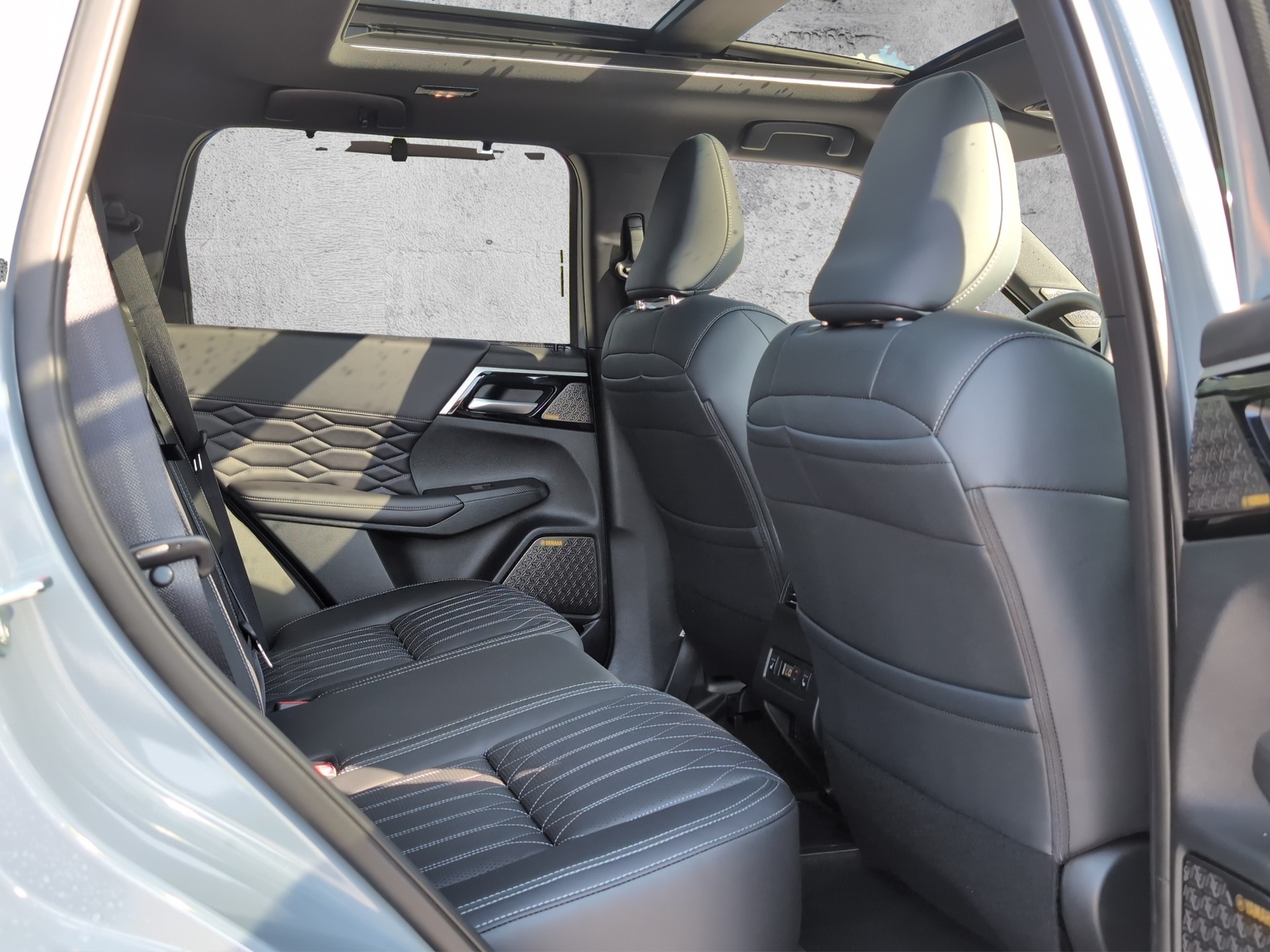 MITSUBISHI Outlander 2.4 PHEV Instyle 4x4 MY26-image-12