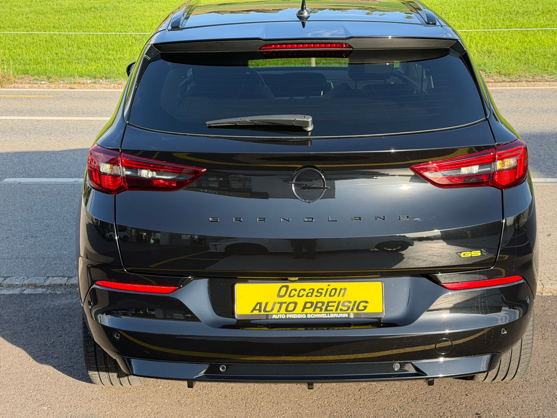 OPEL Grandland 1.6 Hybrid4 GSe Automatik-image-15