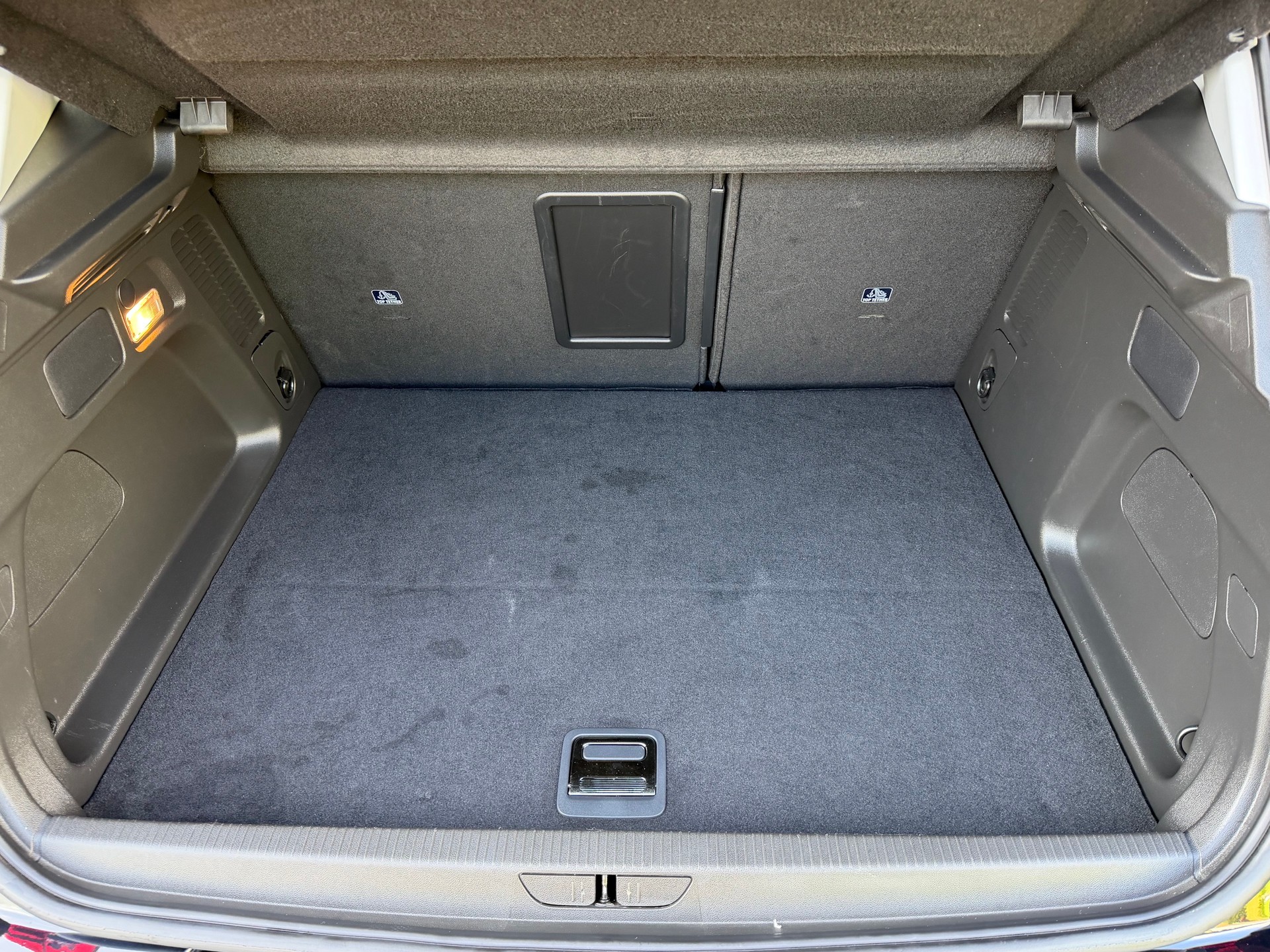 OPEL Grandland 1.6 Hybrid4 GSe Automatik-image-14