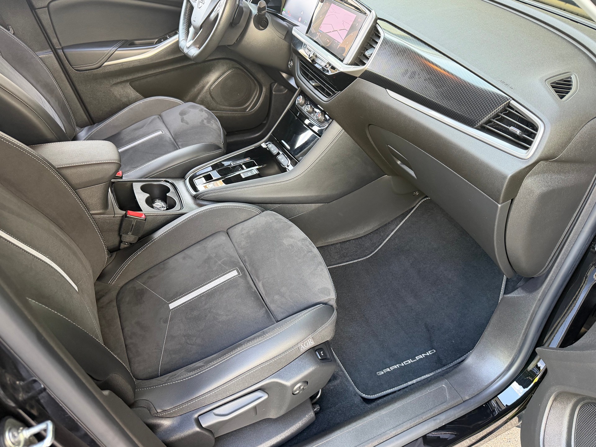 OPEL Grandland 1.6 Hybrid4 GSe Automatik-image-11