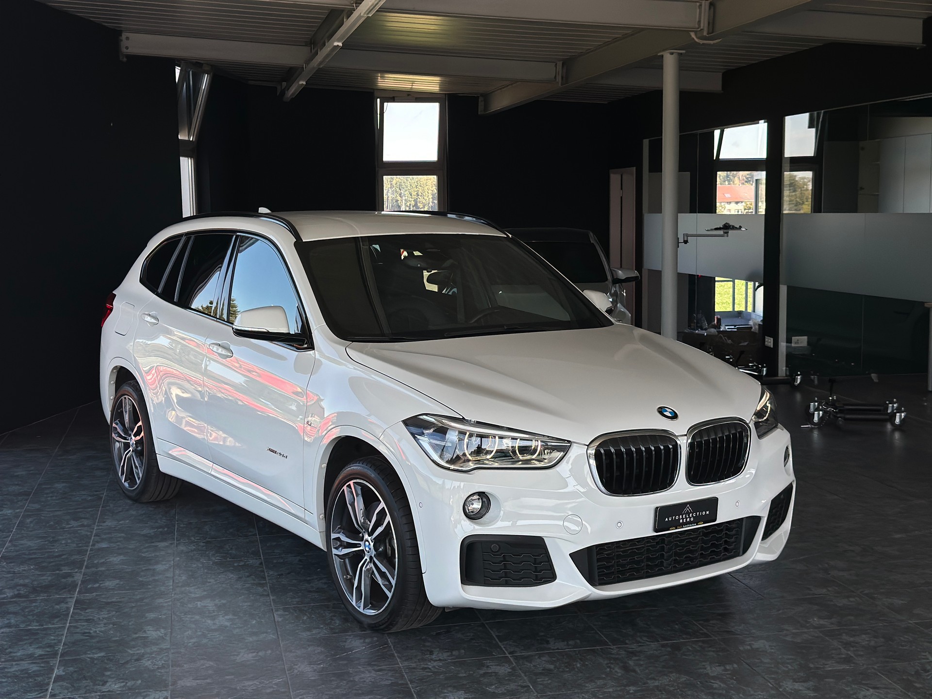 BMW X1 xDrive 20d M Sport Steptronic-image-0