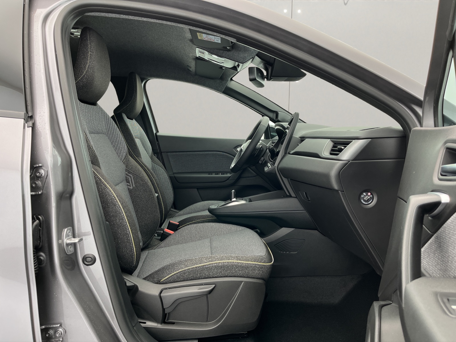 RENAULT Captur 1.3 TCe 140 techno EDC-image-15