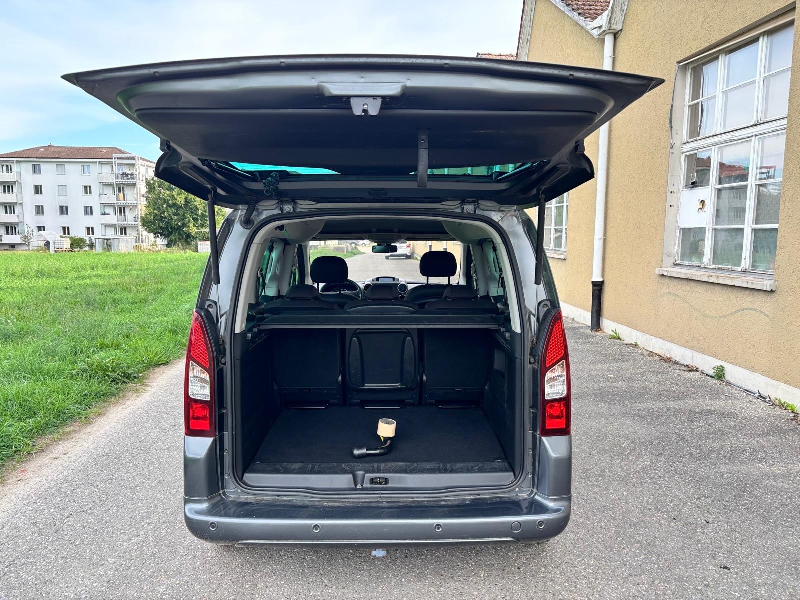 PEUGEOT Partner 1.6 Family-image-6