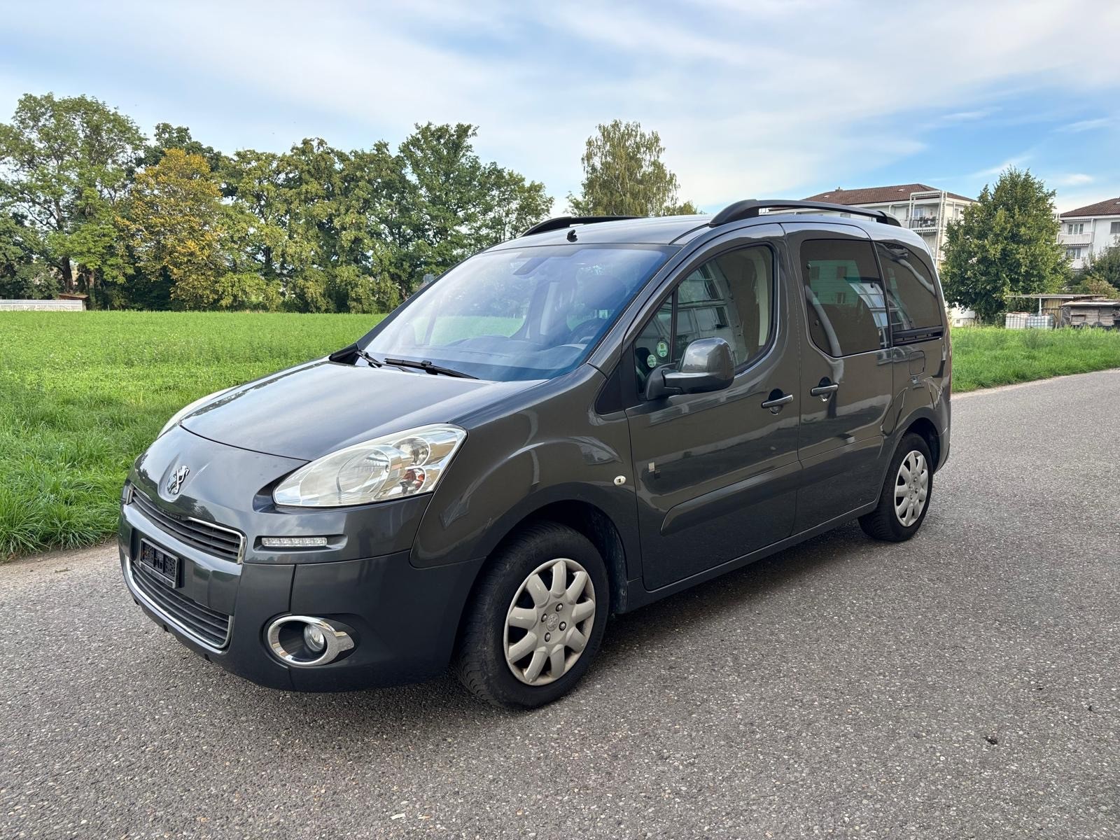 PEUGEOT Partner 1.6 Family-image-9