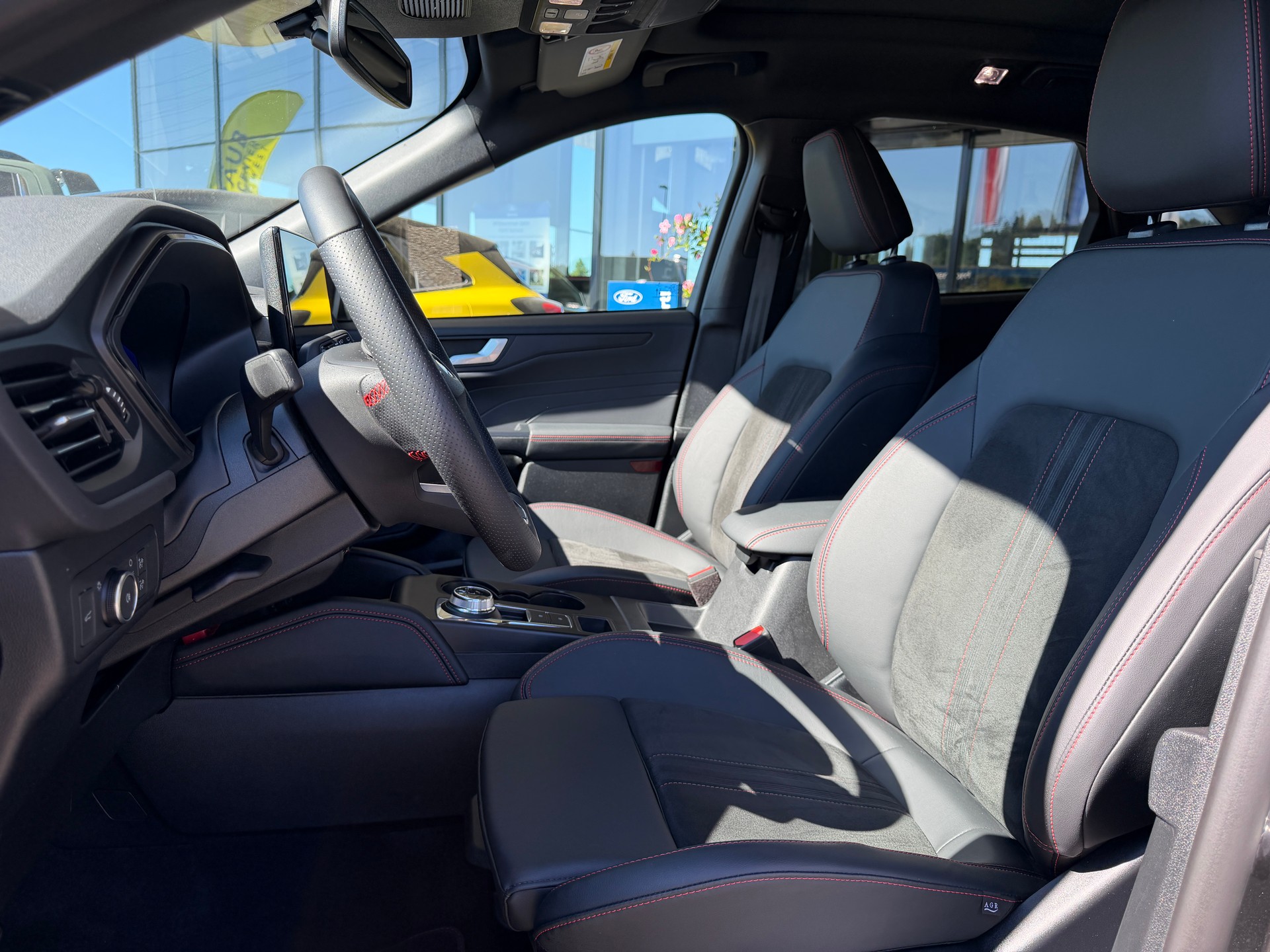 FORD Kuga 2.5 FHEV ST-Line X 4WD-image-7