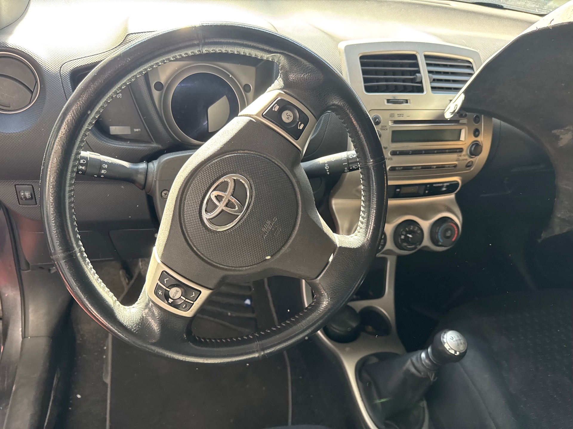 TOYOTA UrbanCruiser 1.33 Dual VVT-i Linea Sol-image-15