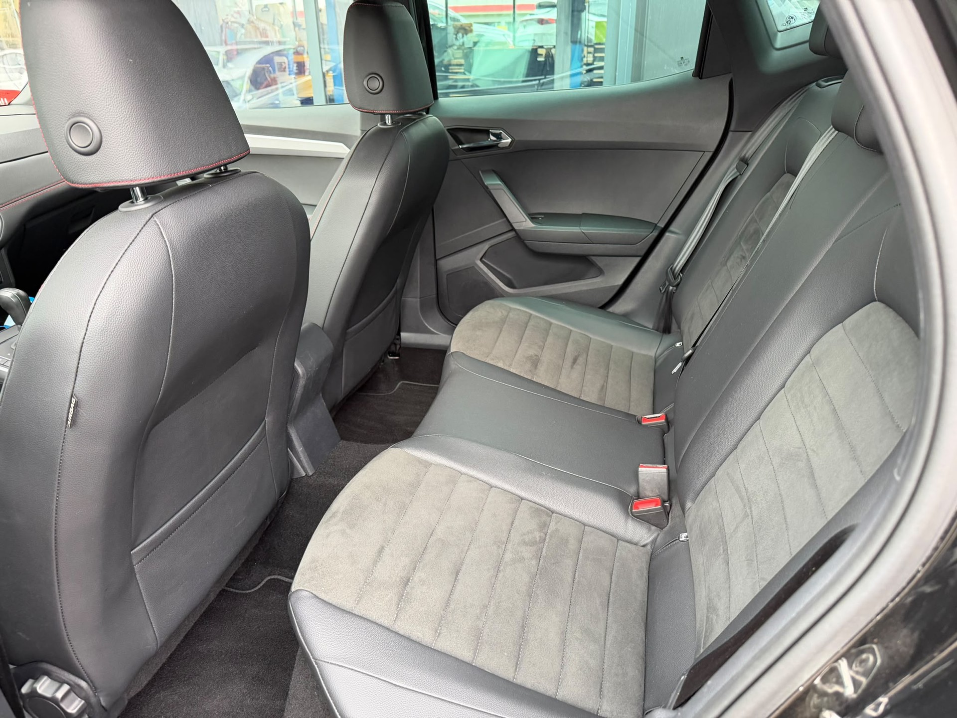 SEAT Arona 1.0 TSI Eco FR DSG-image-6