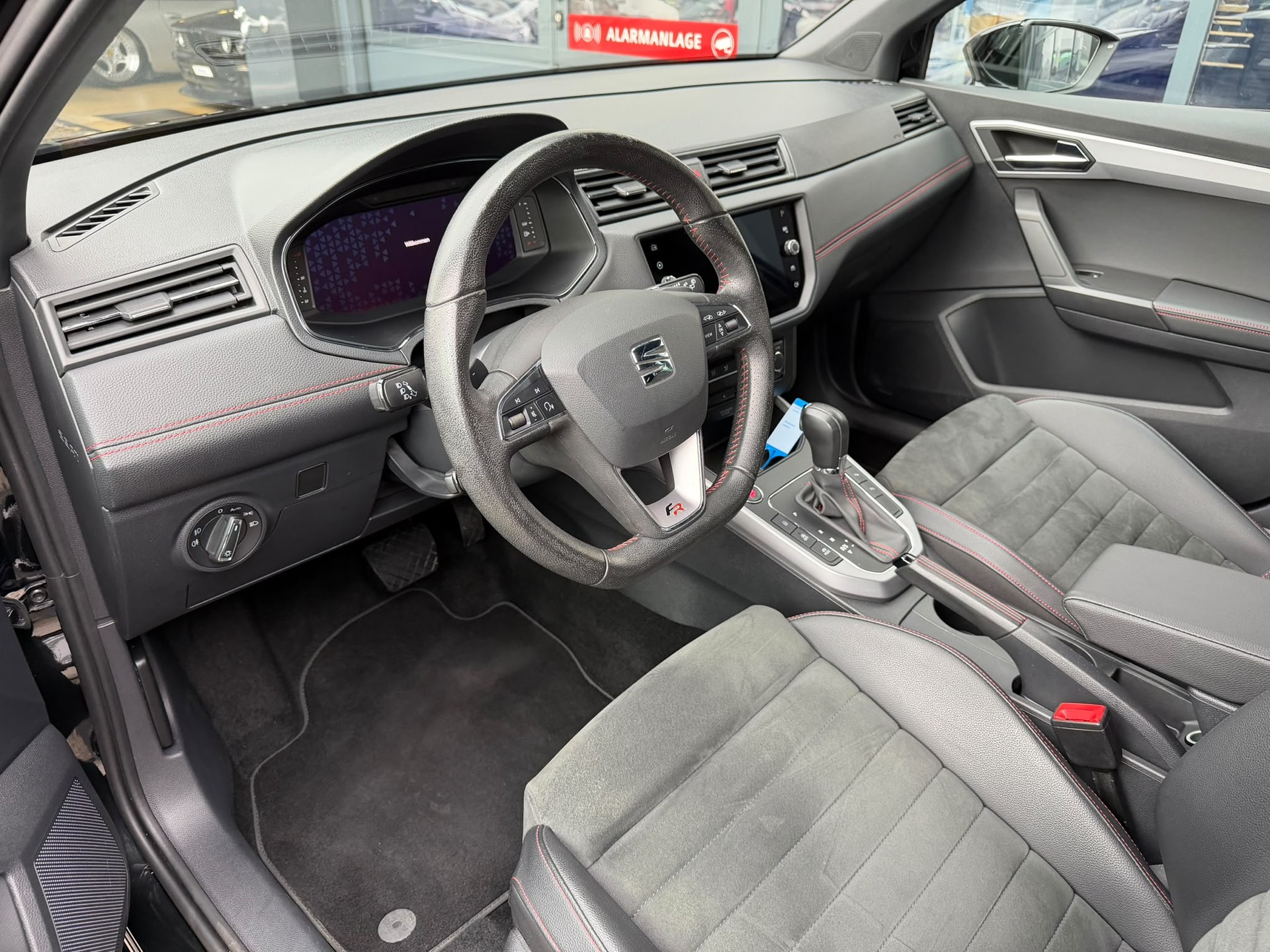 SEAT Arona 1.0 TSI Eco FR DSG-image-8