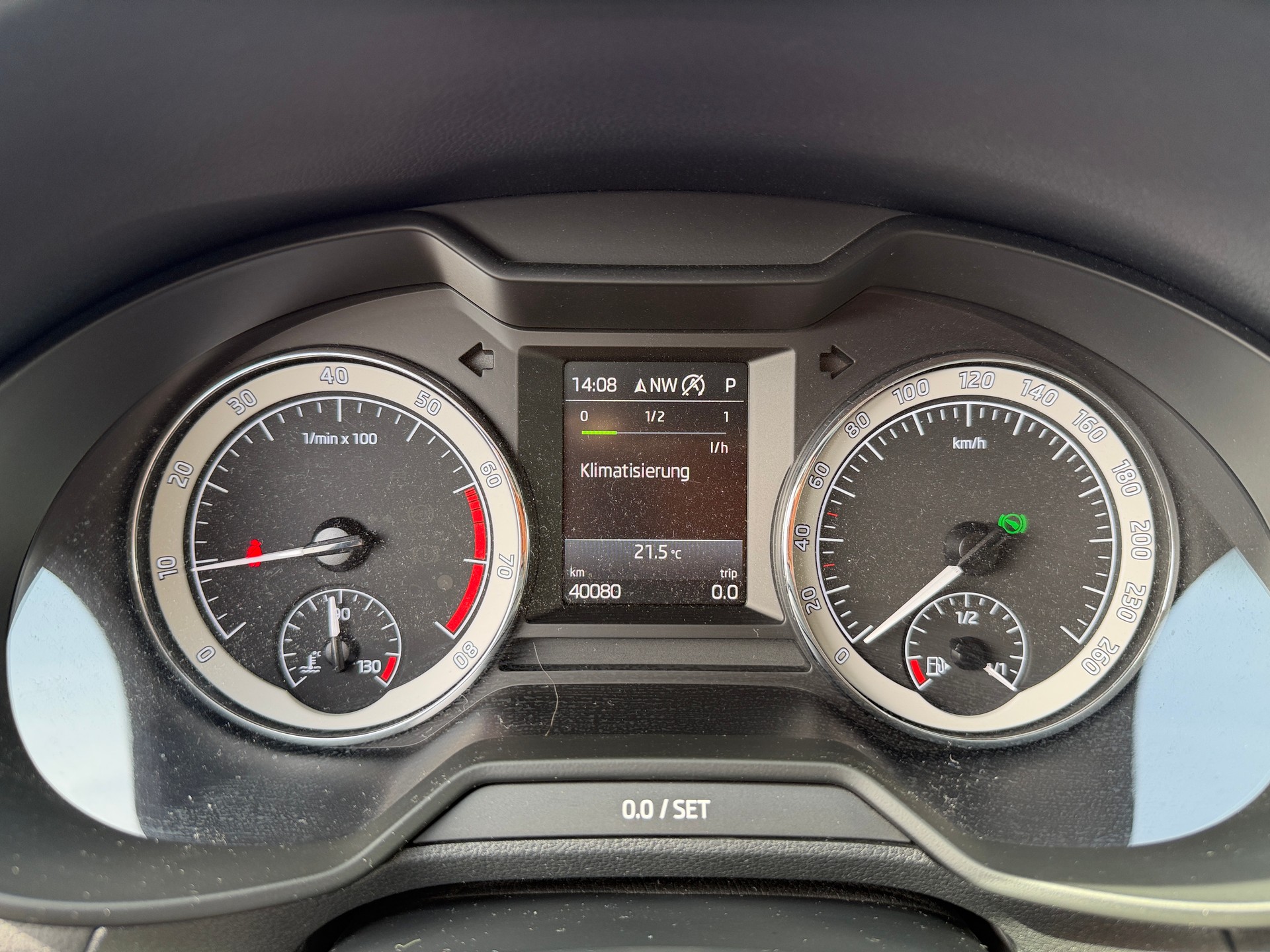 SKODA Octavia Combi 1.5 TSI Clever DSG-image-10