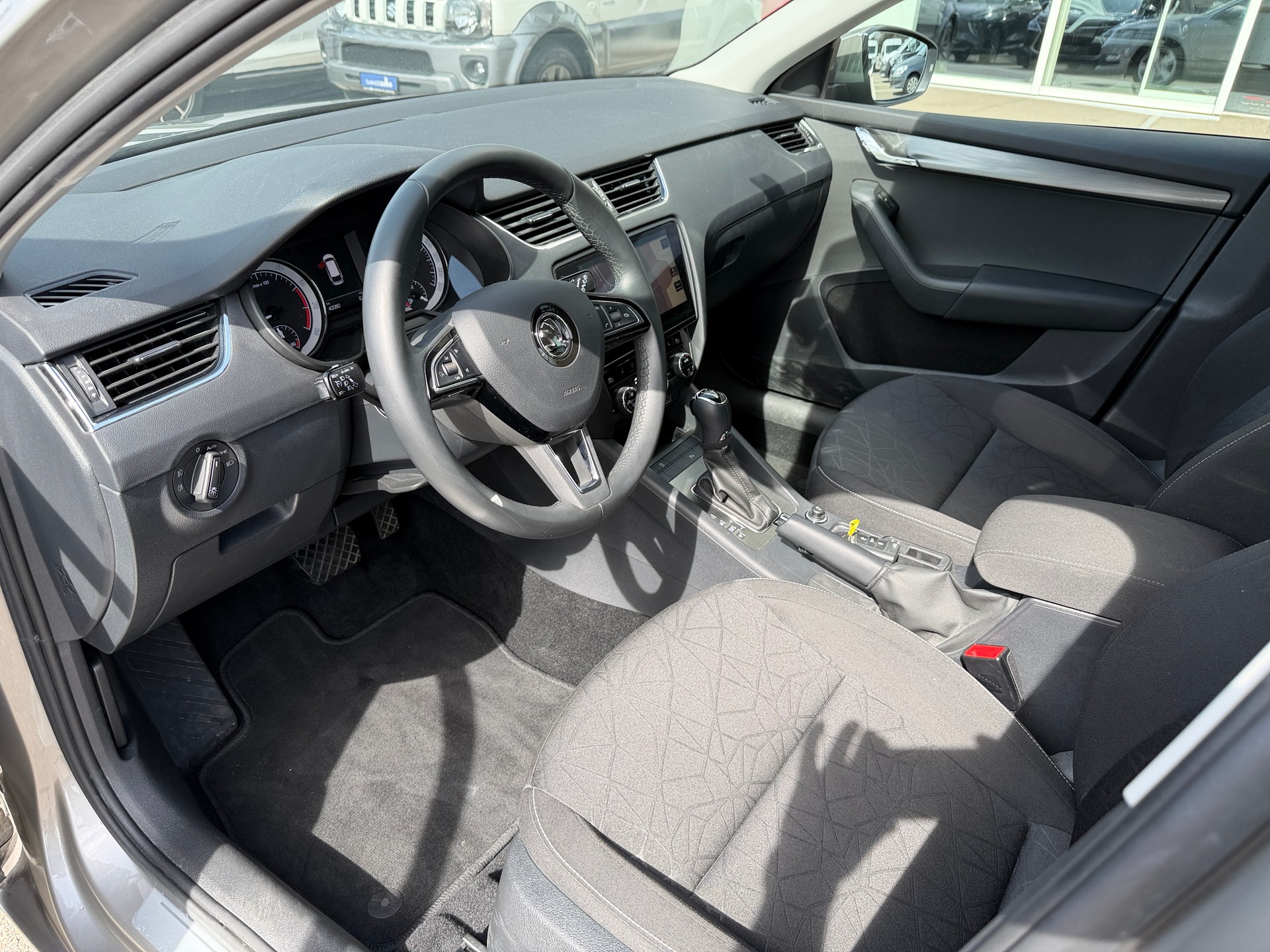 SKODA Octavia Combi 1.5 TSI Clever DSG-image-7