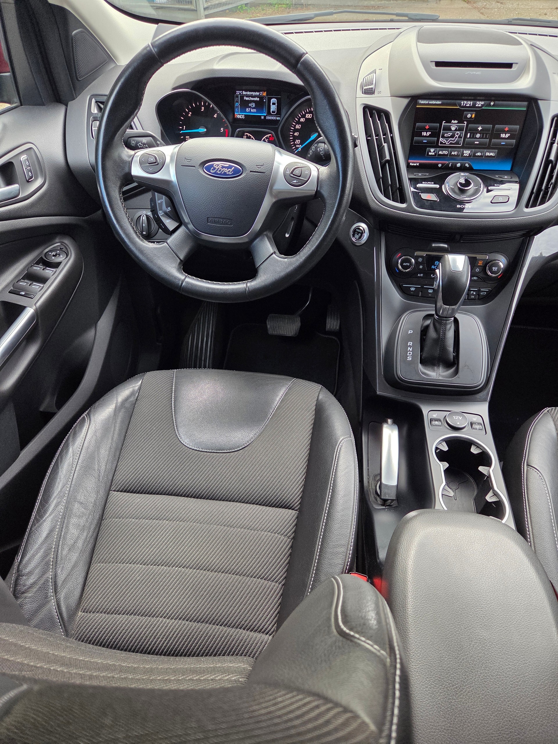 FORD Kuga 2.0 TDCi Titanium 4WD PowerShift-image-10