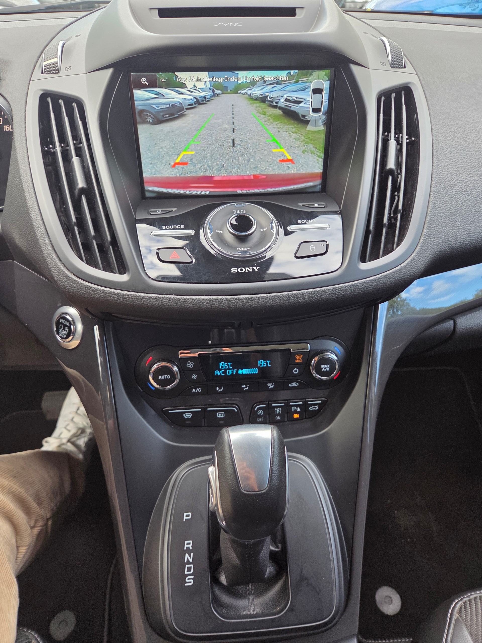 FORD Kuga 2.0 TDCi Titanium 4WD PowerShift-image-12