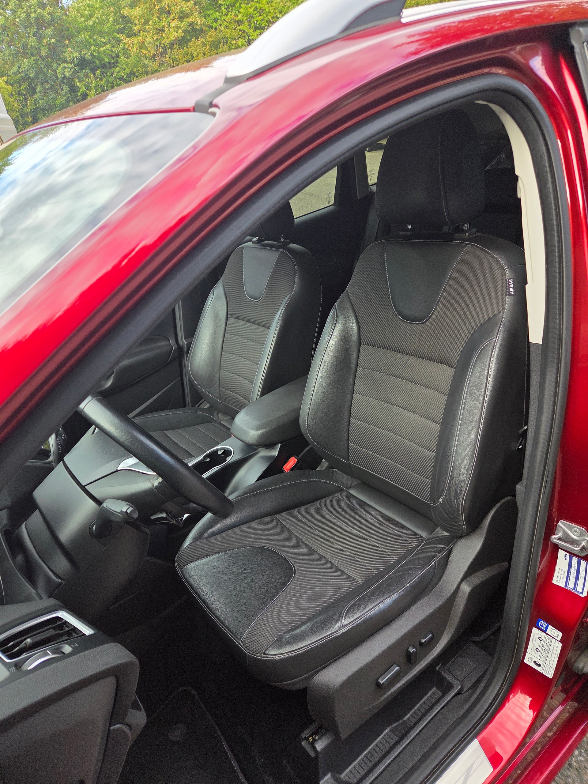 FORD Kuga 2.0 TDCi Titanium 4WD PowerShift-image-8