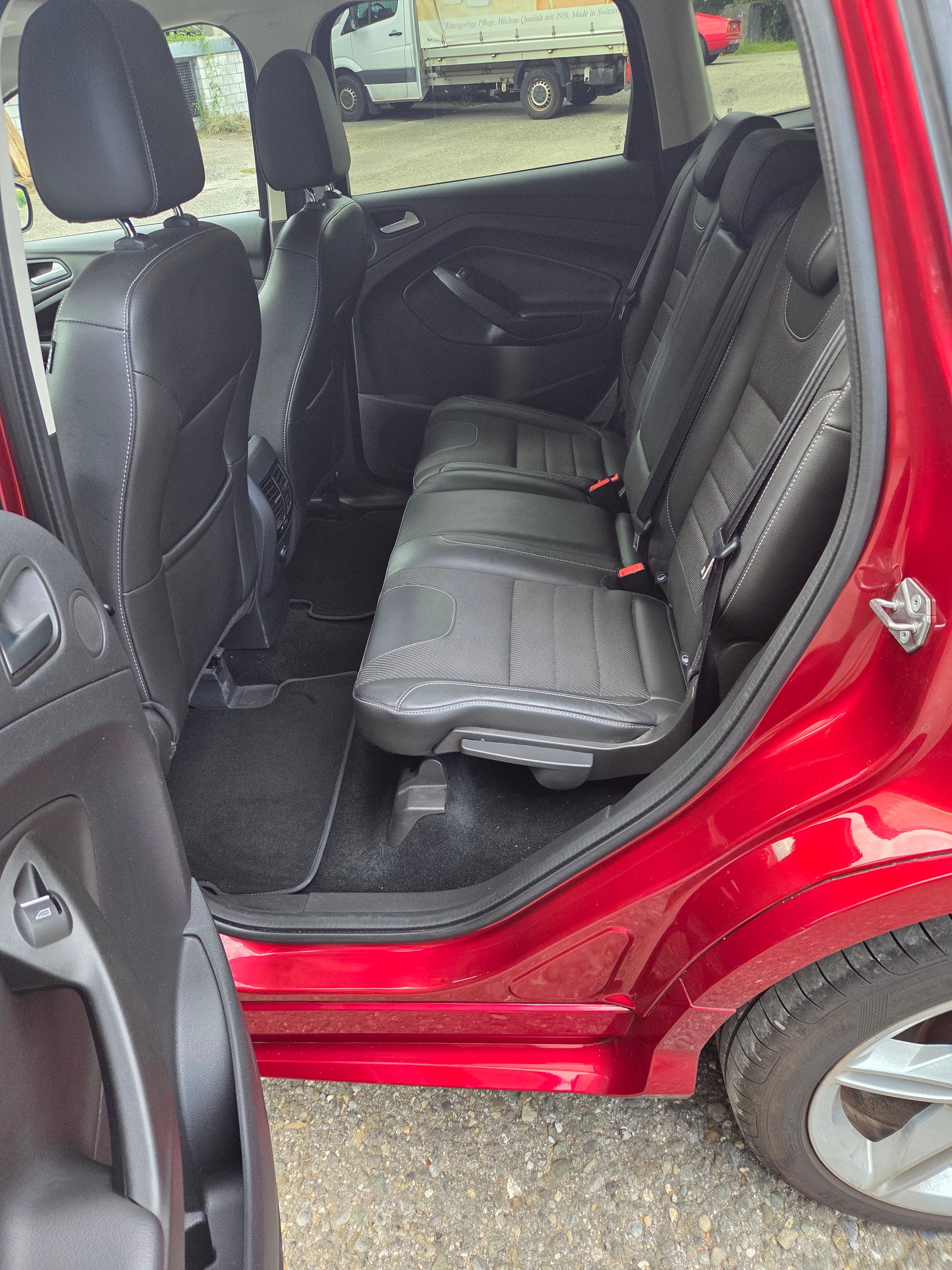 FORD Kuga 2.0 TDCi Titanium 4WD PowerShift-image-6