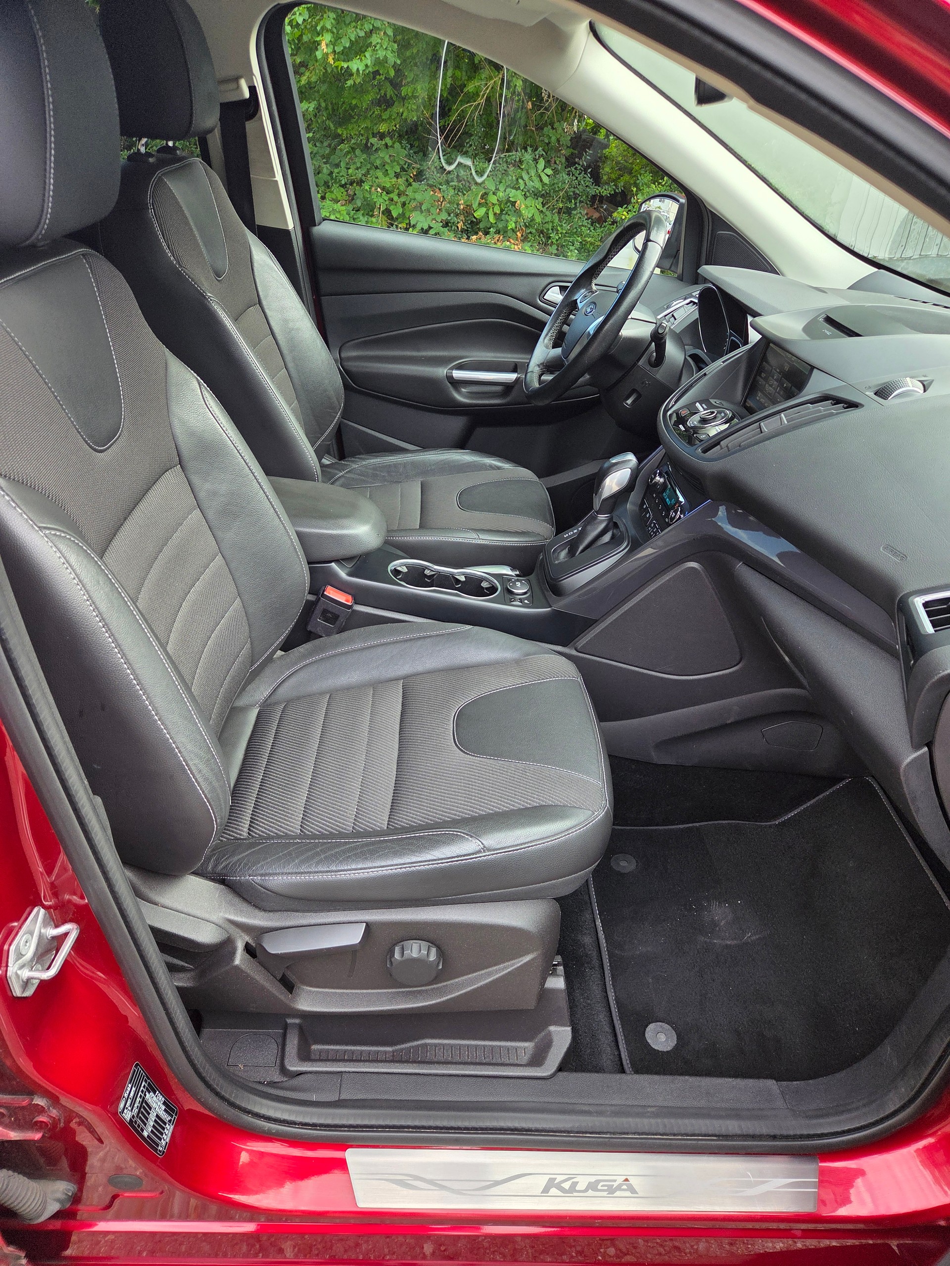 FORD Kuga 2.0 TDCi Titanium 4WD PowerShift-image-9