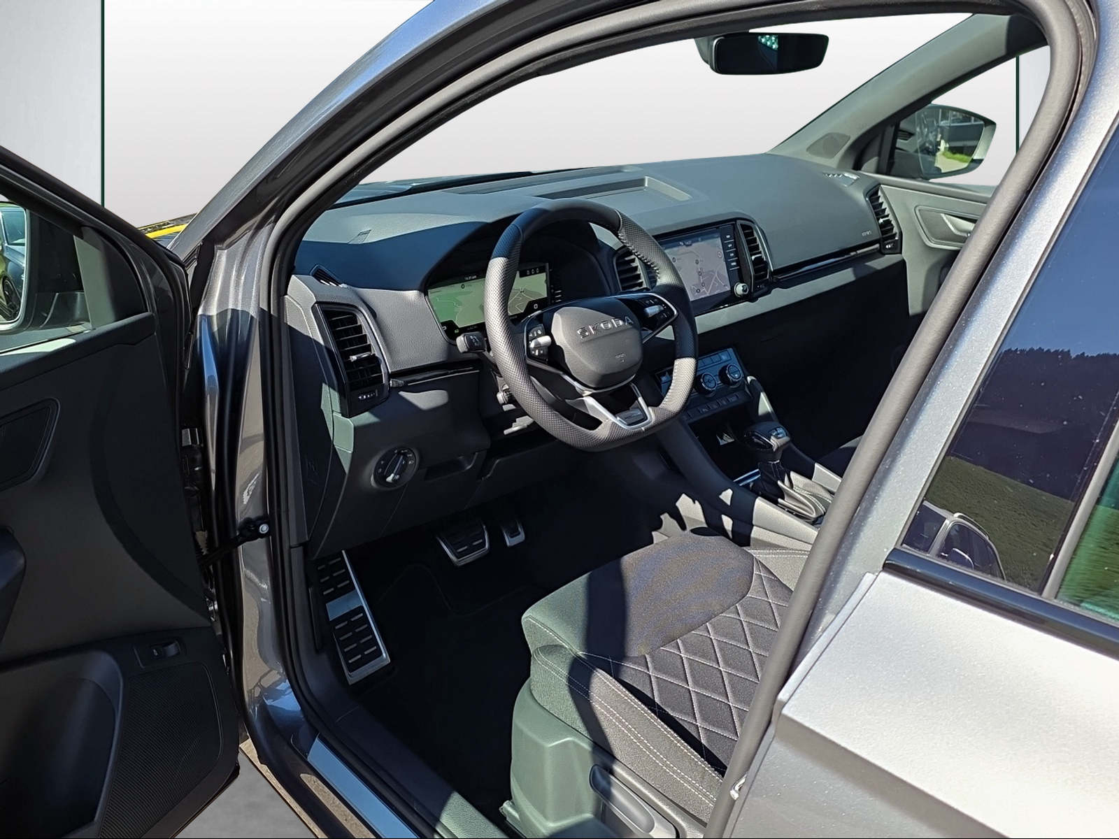 SKODA Karoq 2.0 TSI SportLine 4x4 DSG-image-5