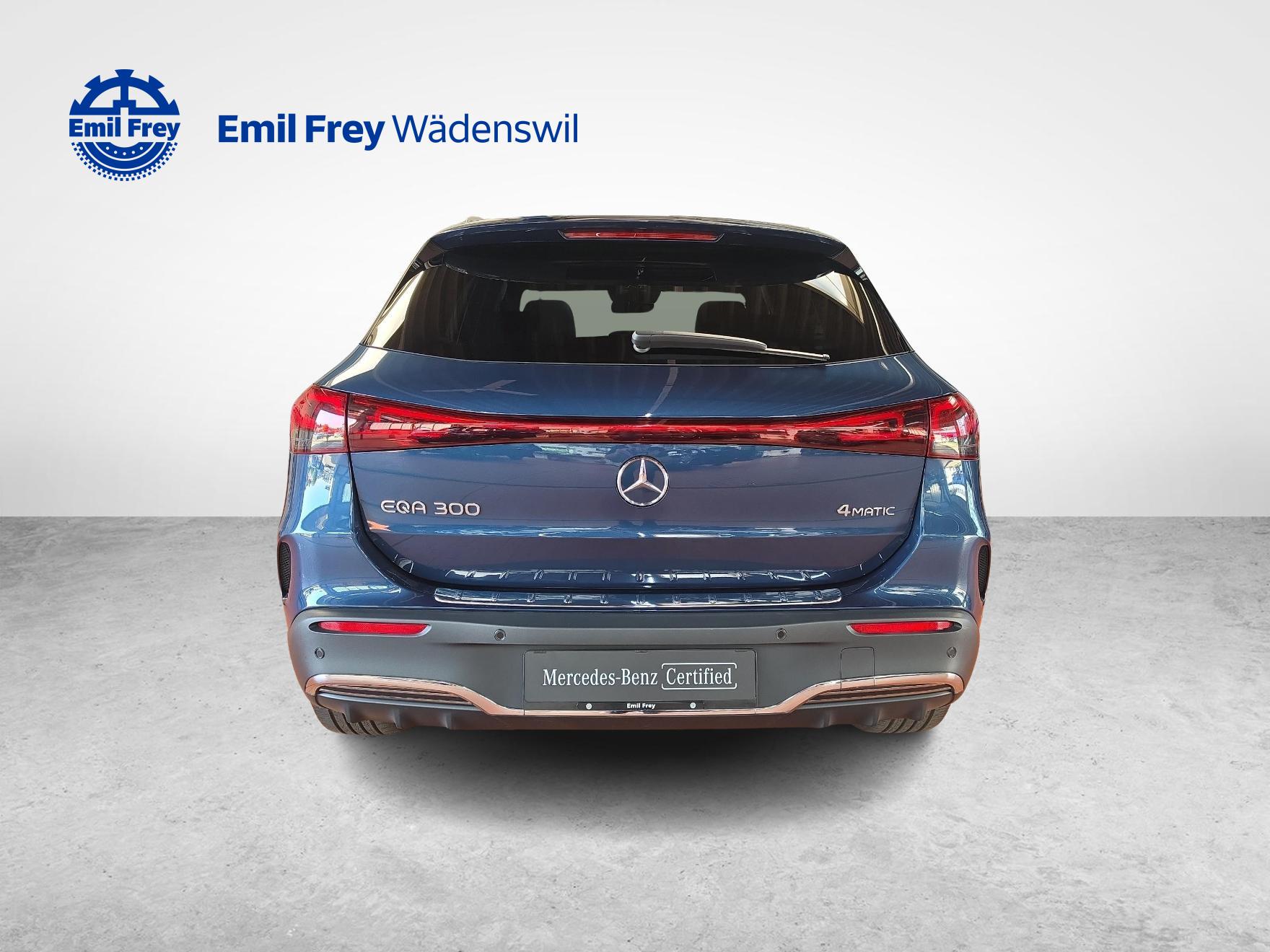 MERCEDES-BENZ EQA 300 4MATIC AMG Line-showroom-element-3