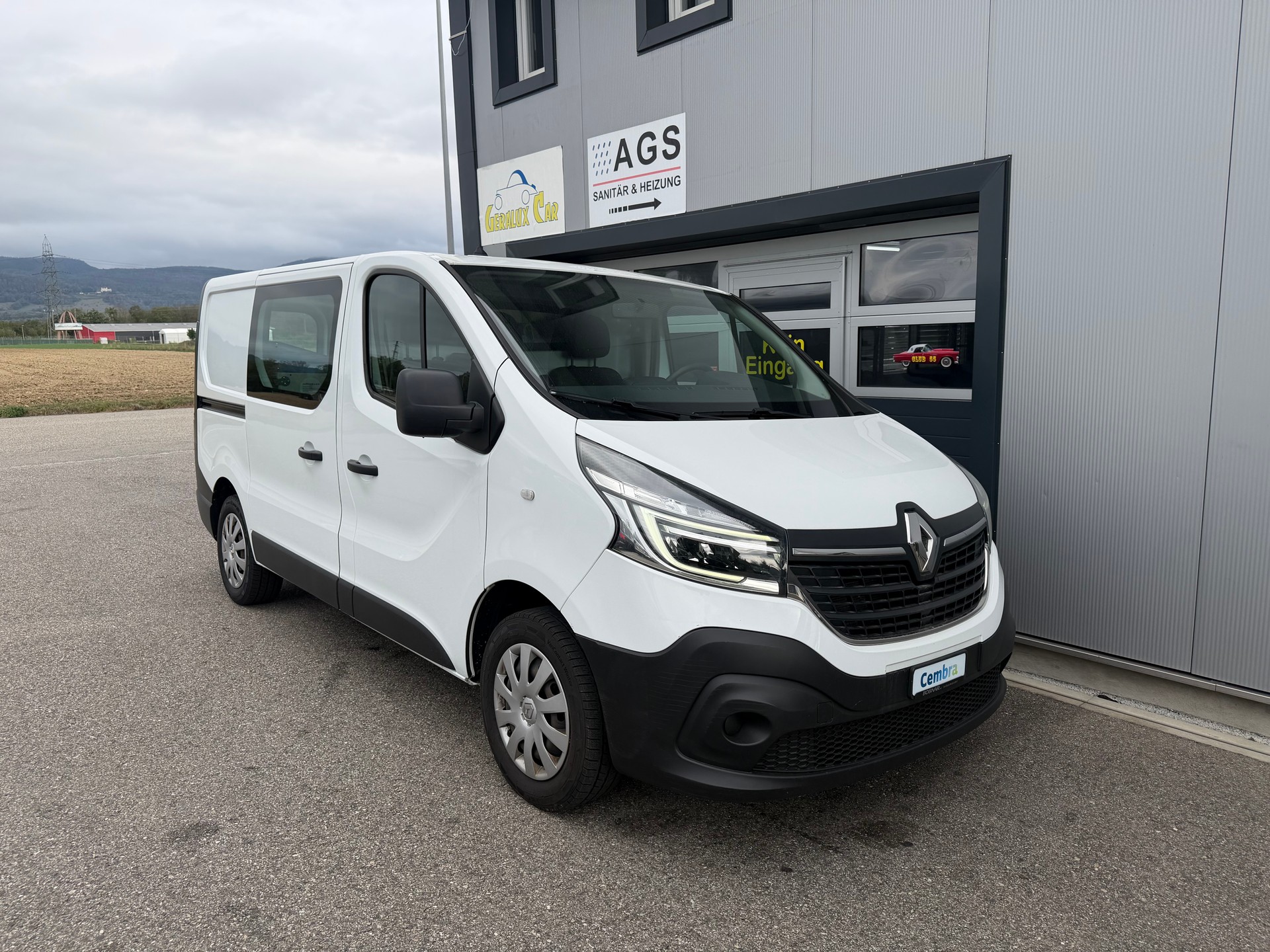 RENAULT Trafic 2.0 dCi 120 3.0t Access L1H1-image-0