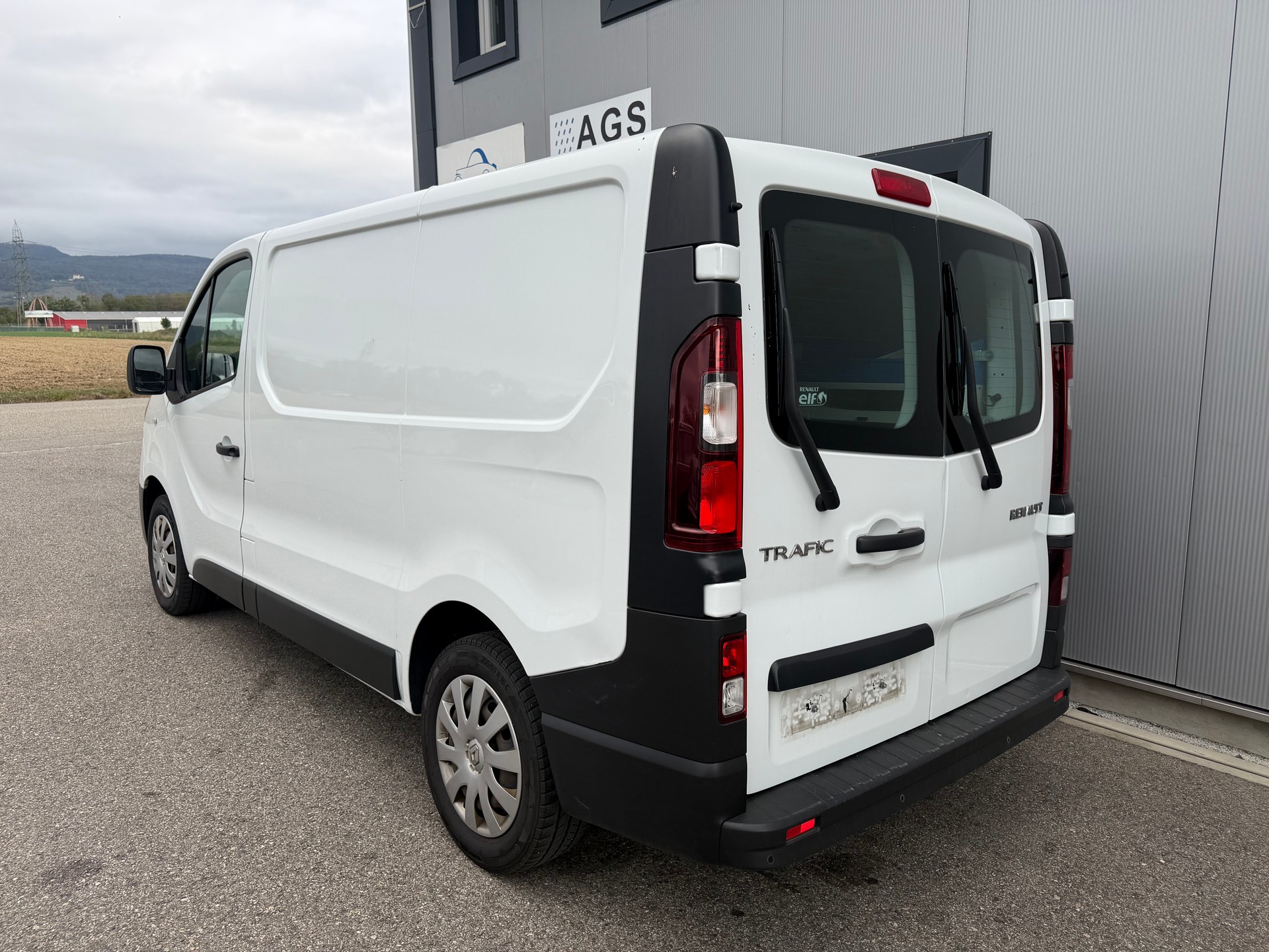 RENAULT Trafic 2.0 dCi 120 3.0t Access L1H1-image-3