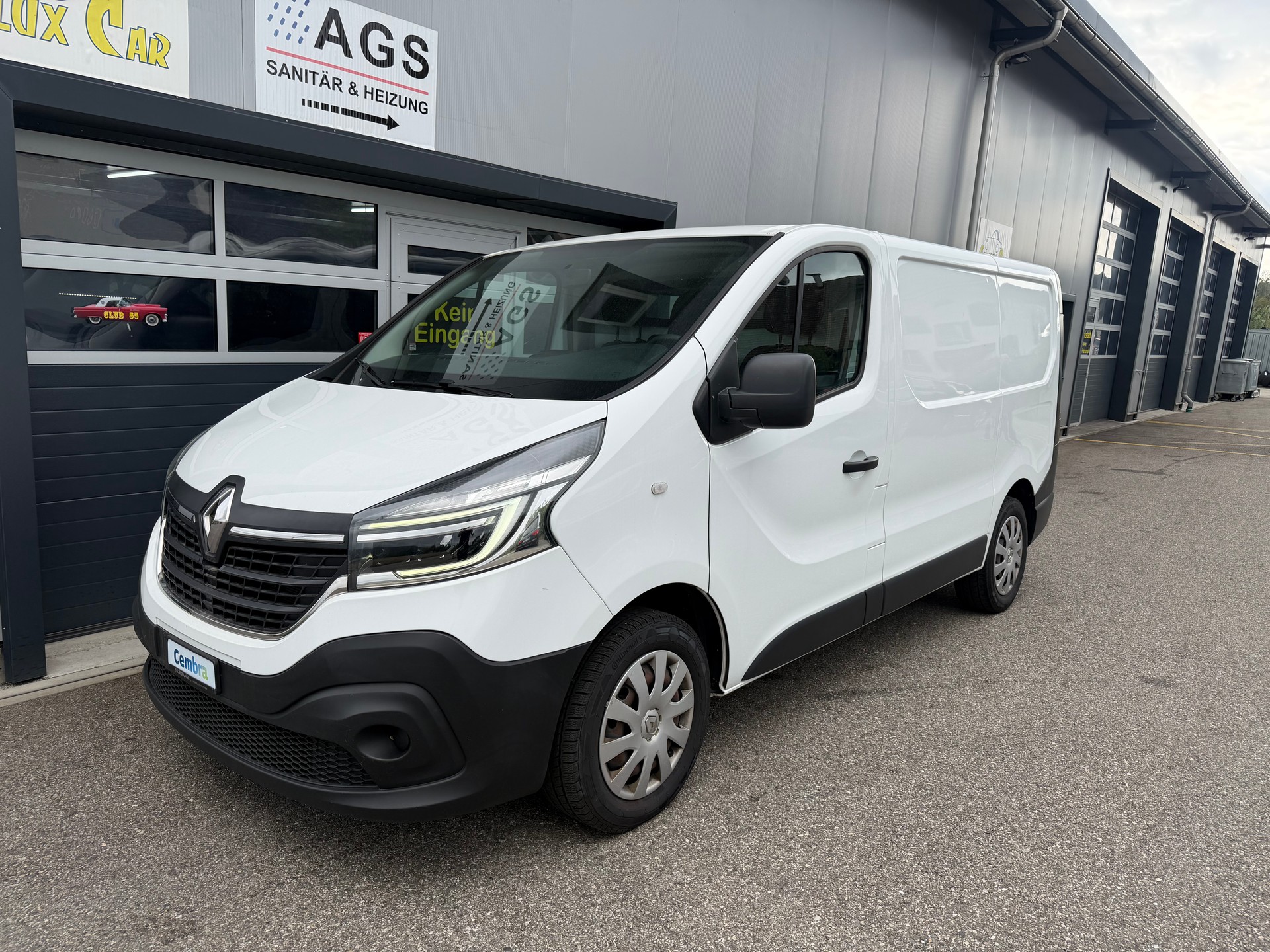 RENAULT Trafic 2.0 dCi 120 3.0t Access L1H1-image-1