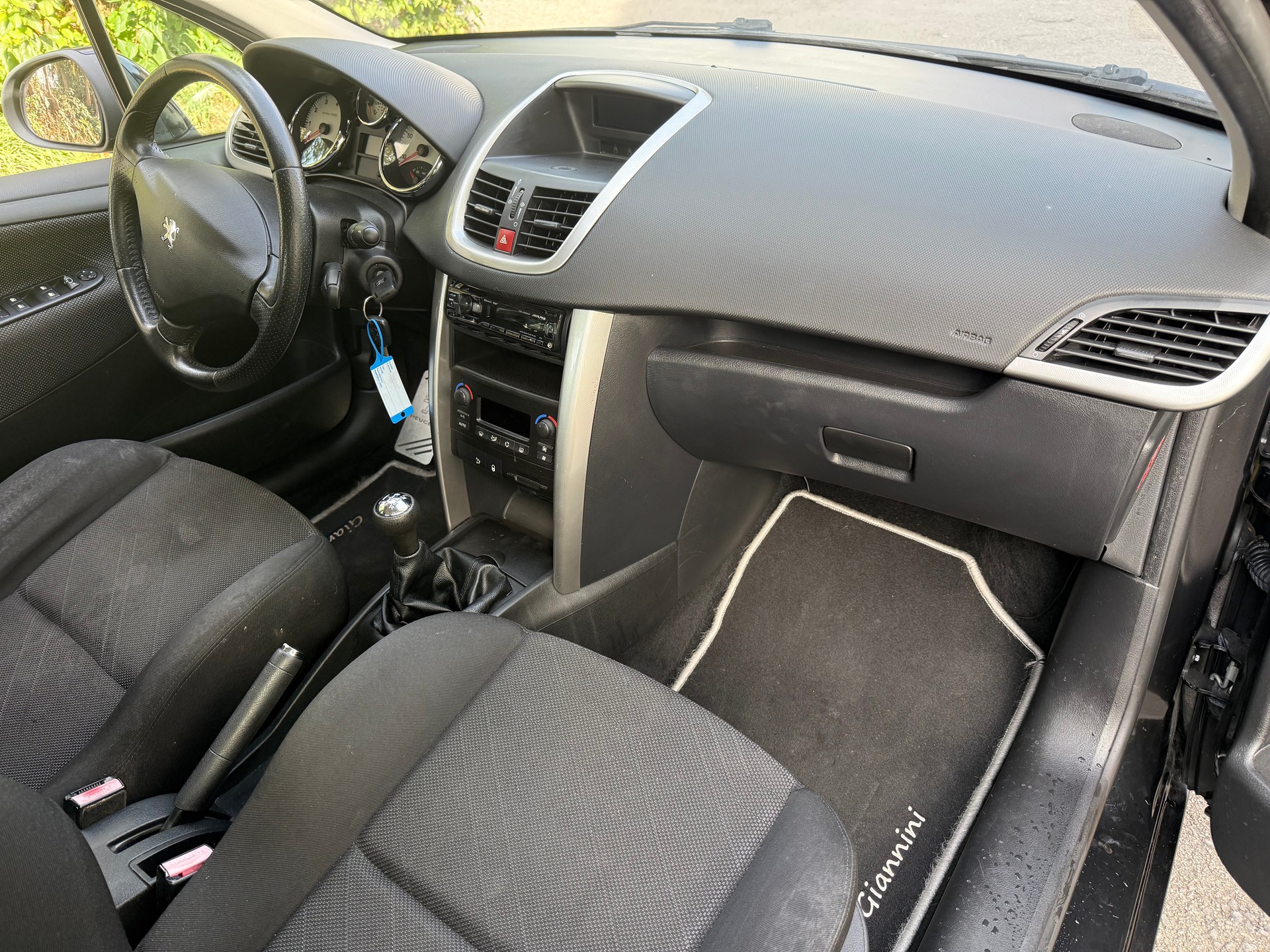 PEUGEOT 207 1.6 16V Sport Pack-image-8
