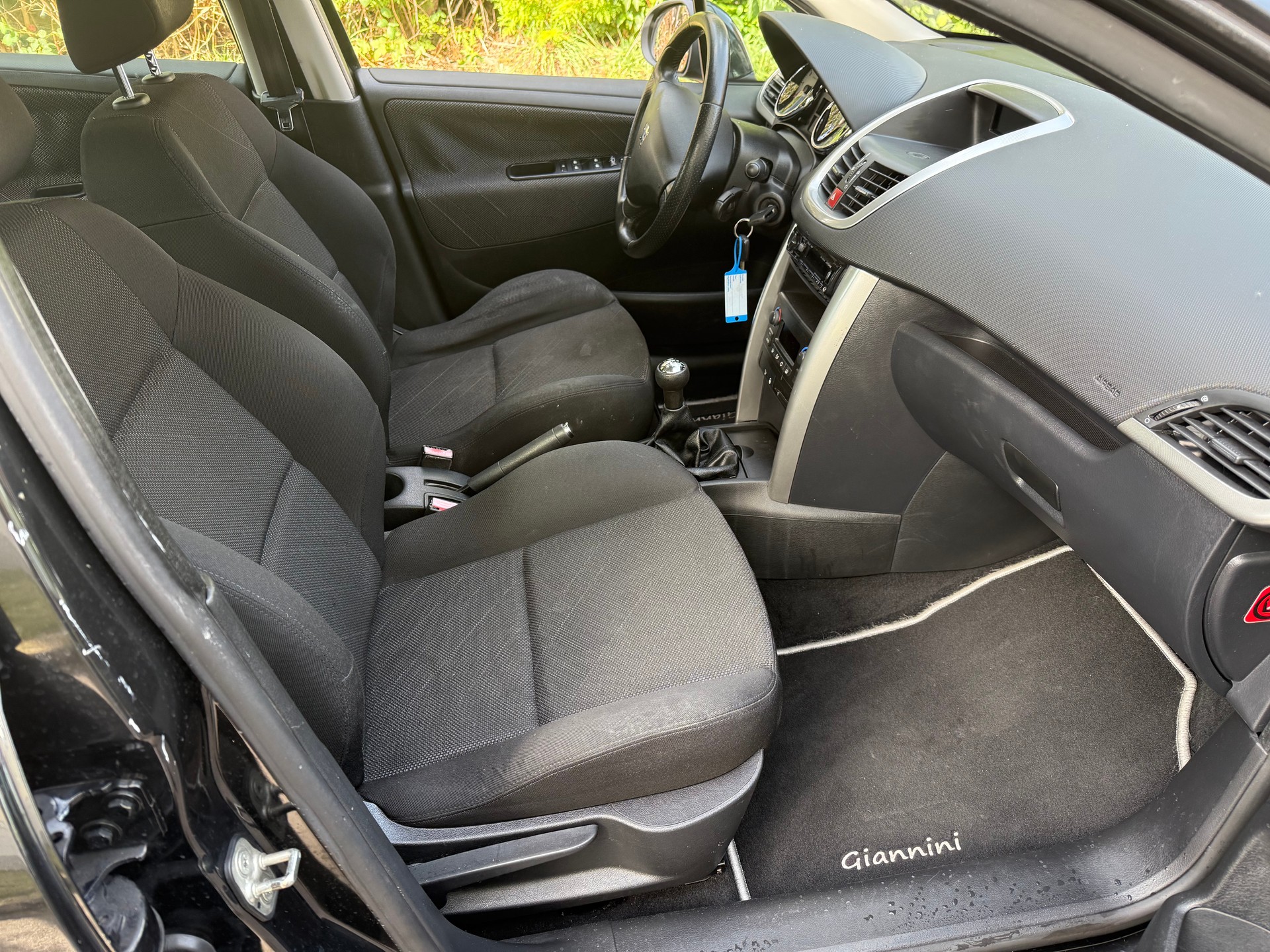 PEUGEOT 207 1.6 16V Sport Pack-image-7