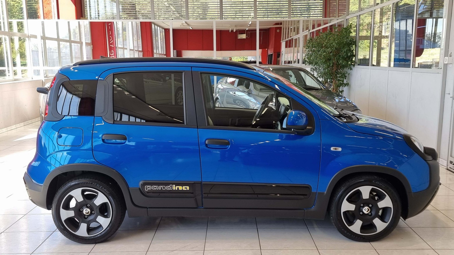 FIAT Panda 1.0 Hybrid Cross-image-5