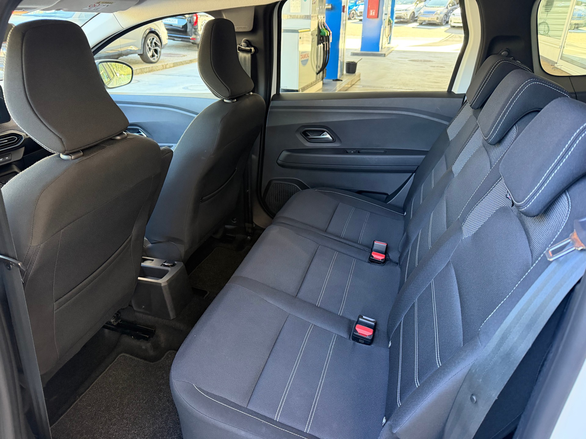 DACIA Jogger TCe 110 Comfort-image-6