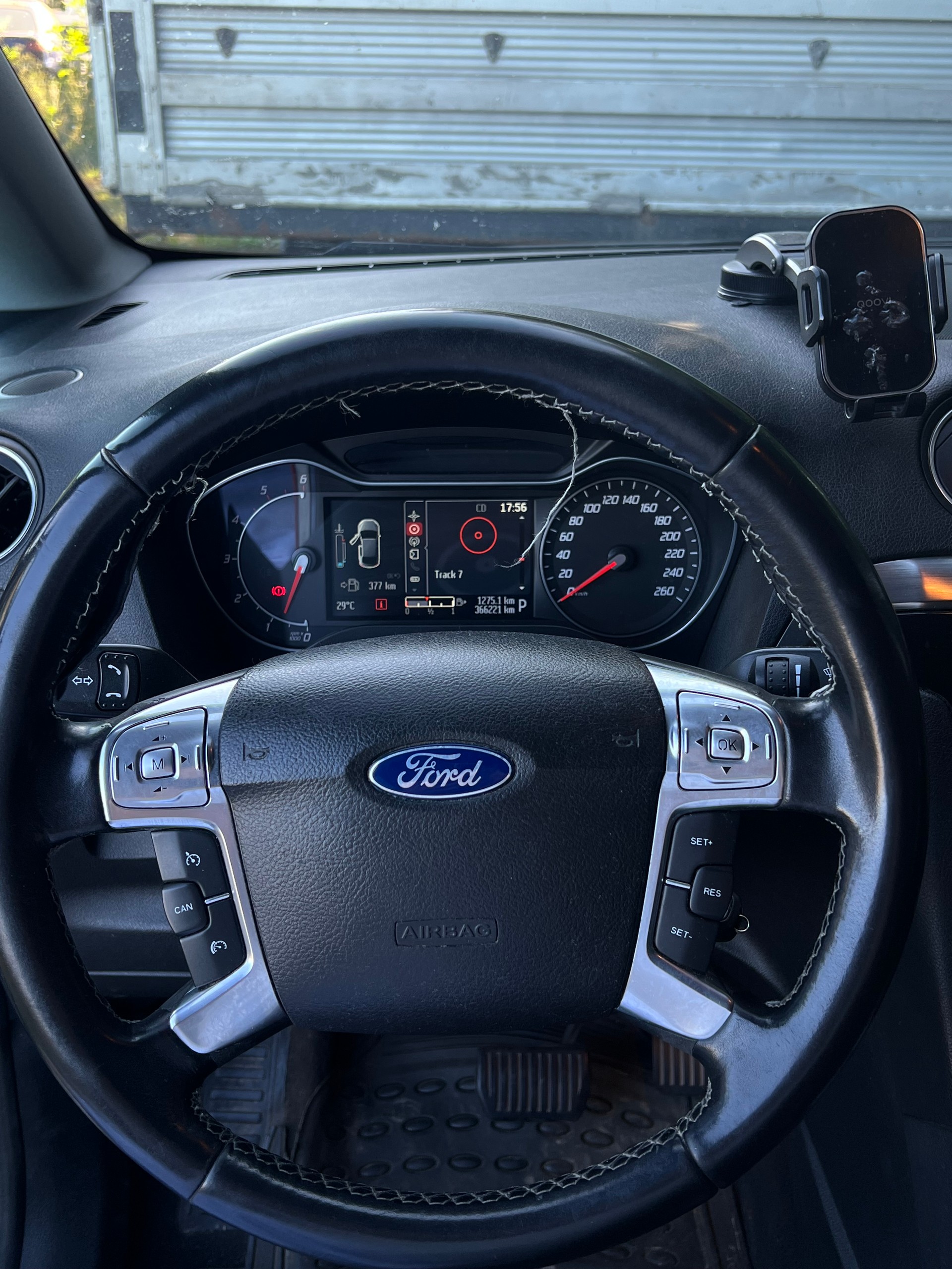 FORD Galaxy 2.0 TDCi Titanium PowerShift-image-11