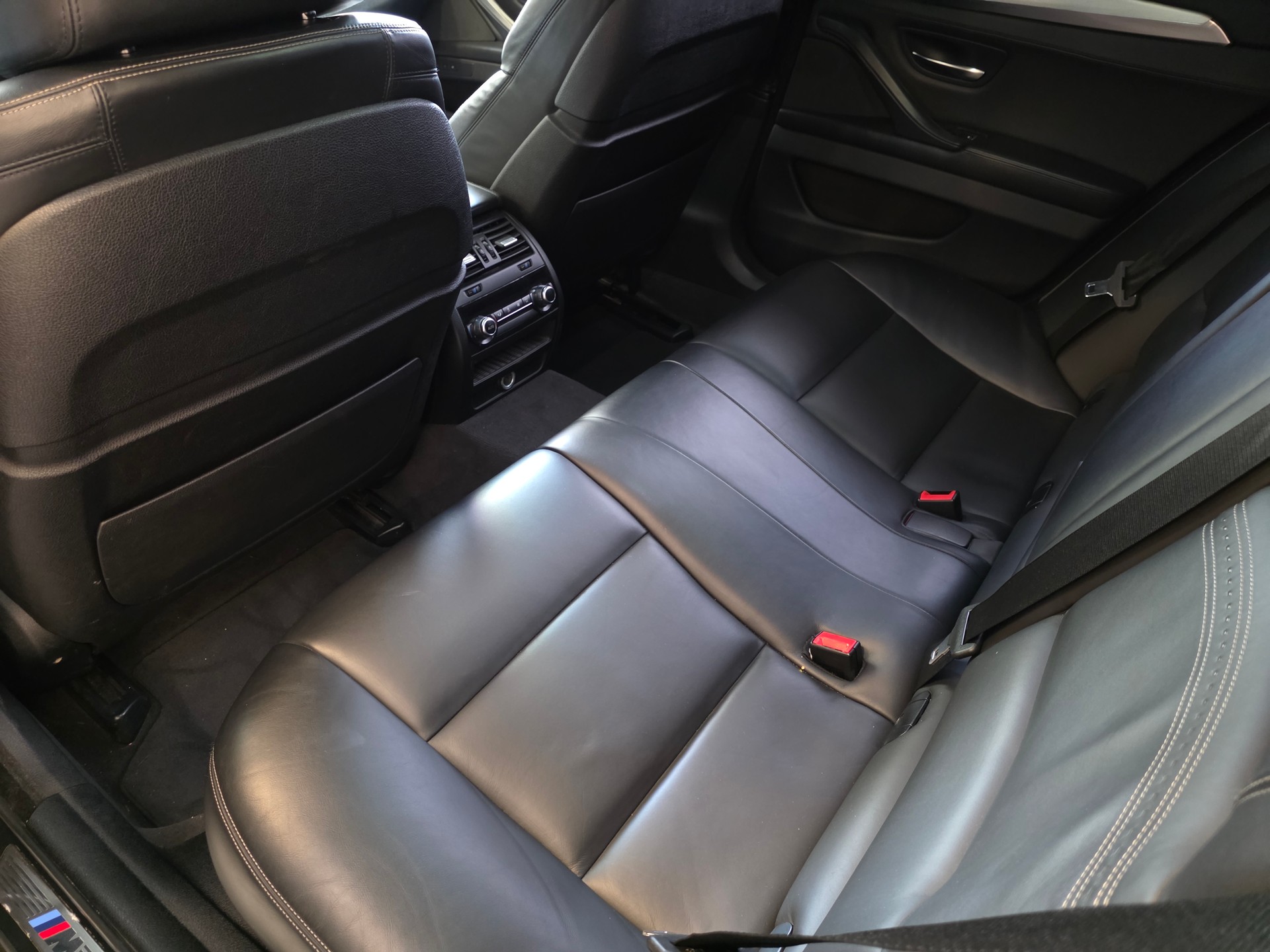 BMW M550d Touring xDrive Steptronic-image-10