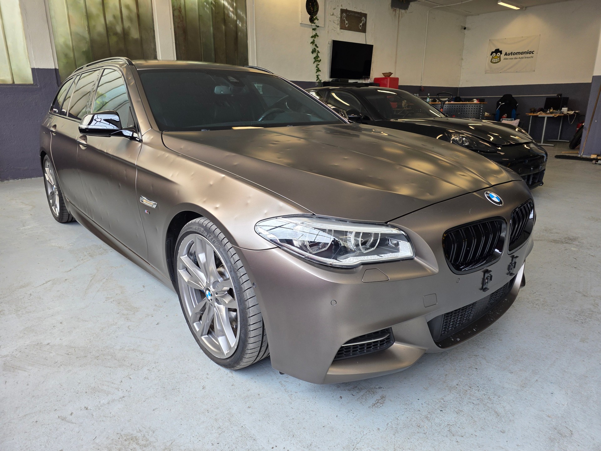 BMW M550d Touring xDrive Steptronic-image-1
