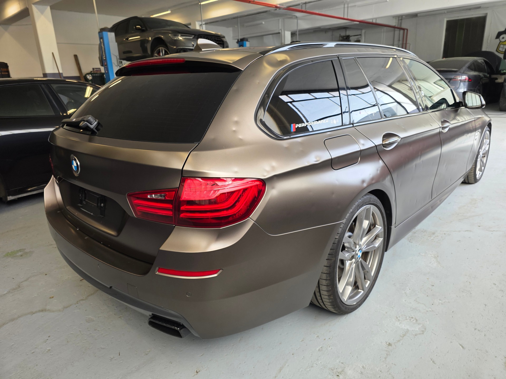 BMW M550d Touring xDrive Steptronic-image-5