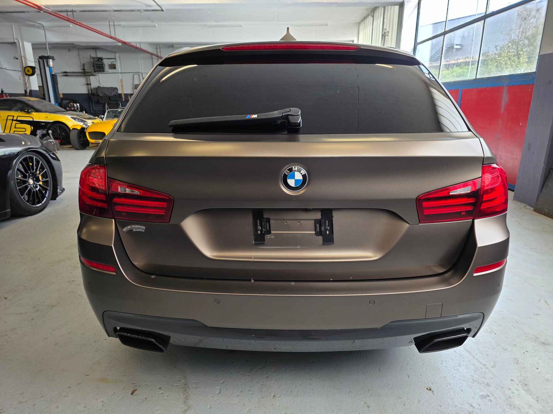 BMW M550d Touring xDrive Steptronic-image-4