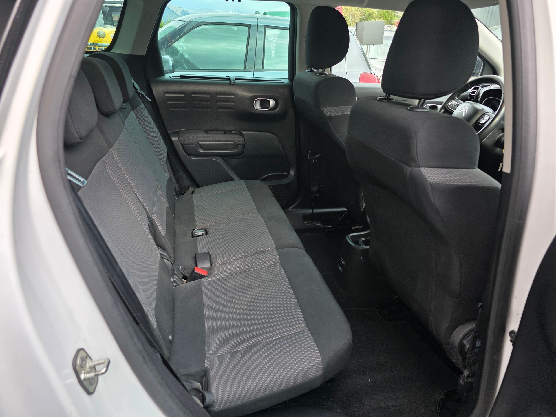 CITROEN C3 Aircross 1.5 BlueHD Feel EAT6-image-11