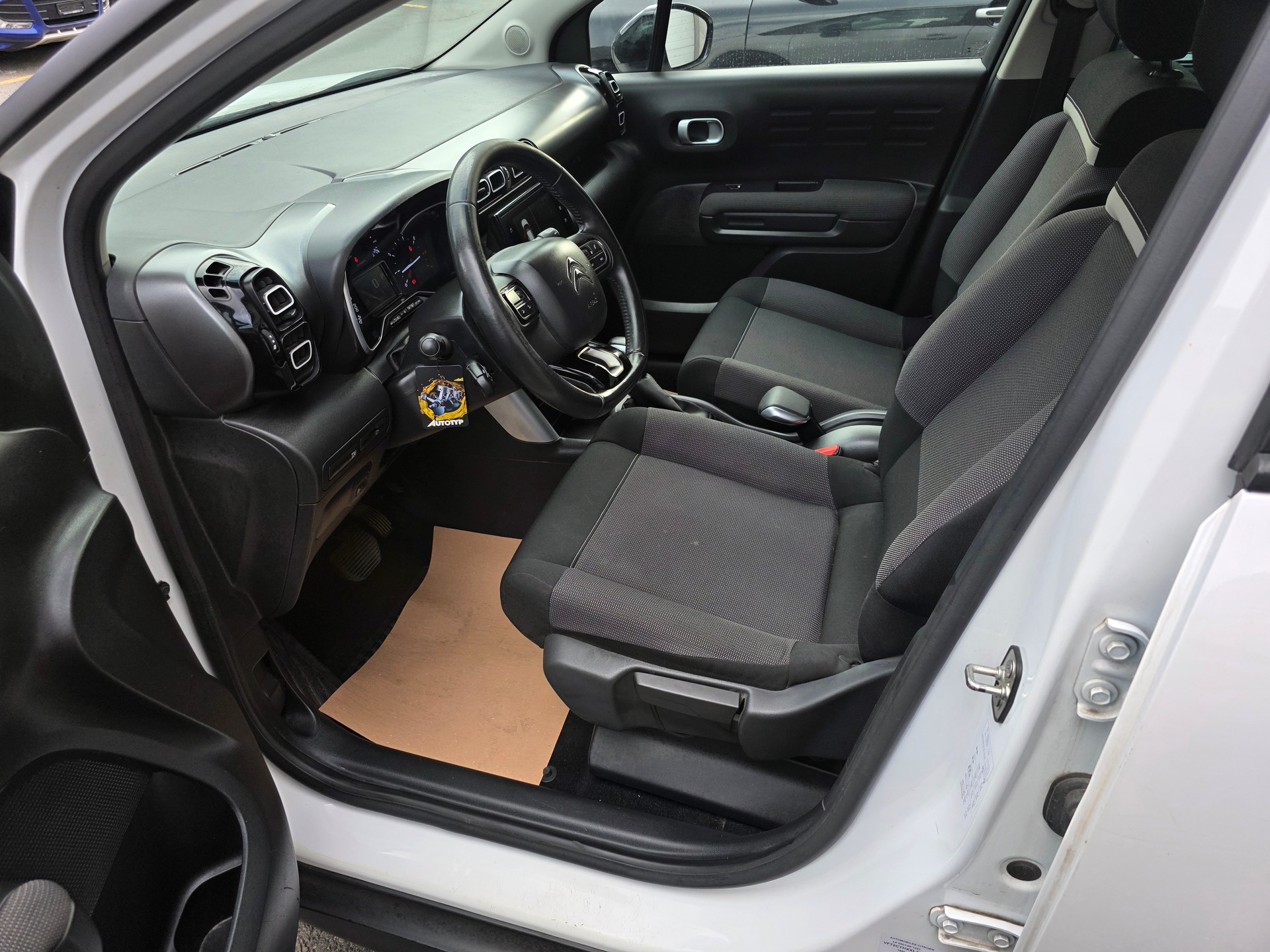 CITROEN C3 Aircross 1.5 BlueHD Feel EAT6-image-6