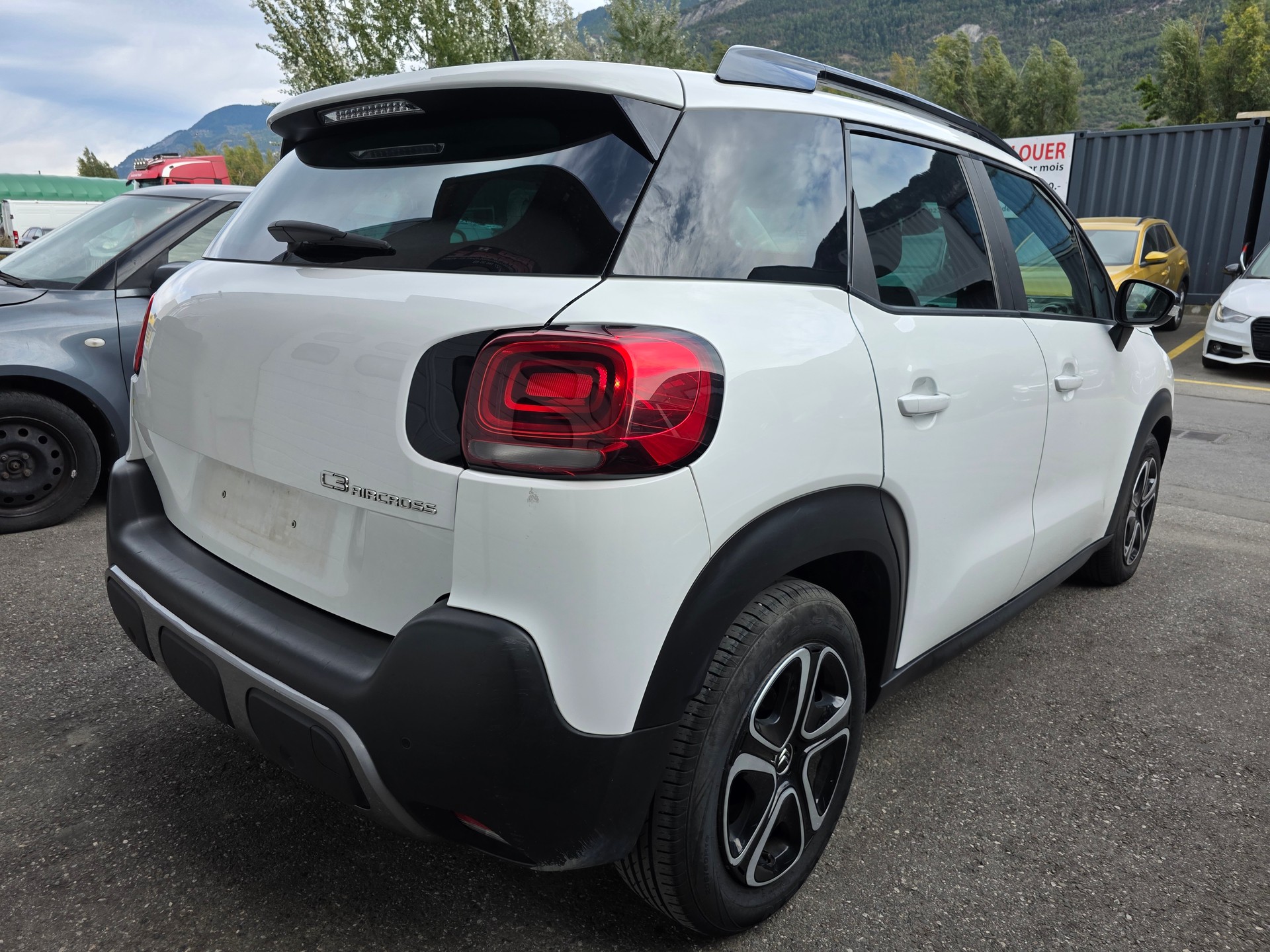 CITROEN C3 Aircross 1.5 BlueHD Feel EAT6-image-4