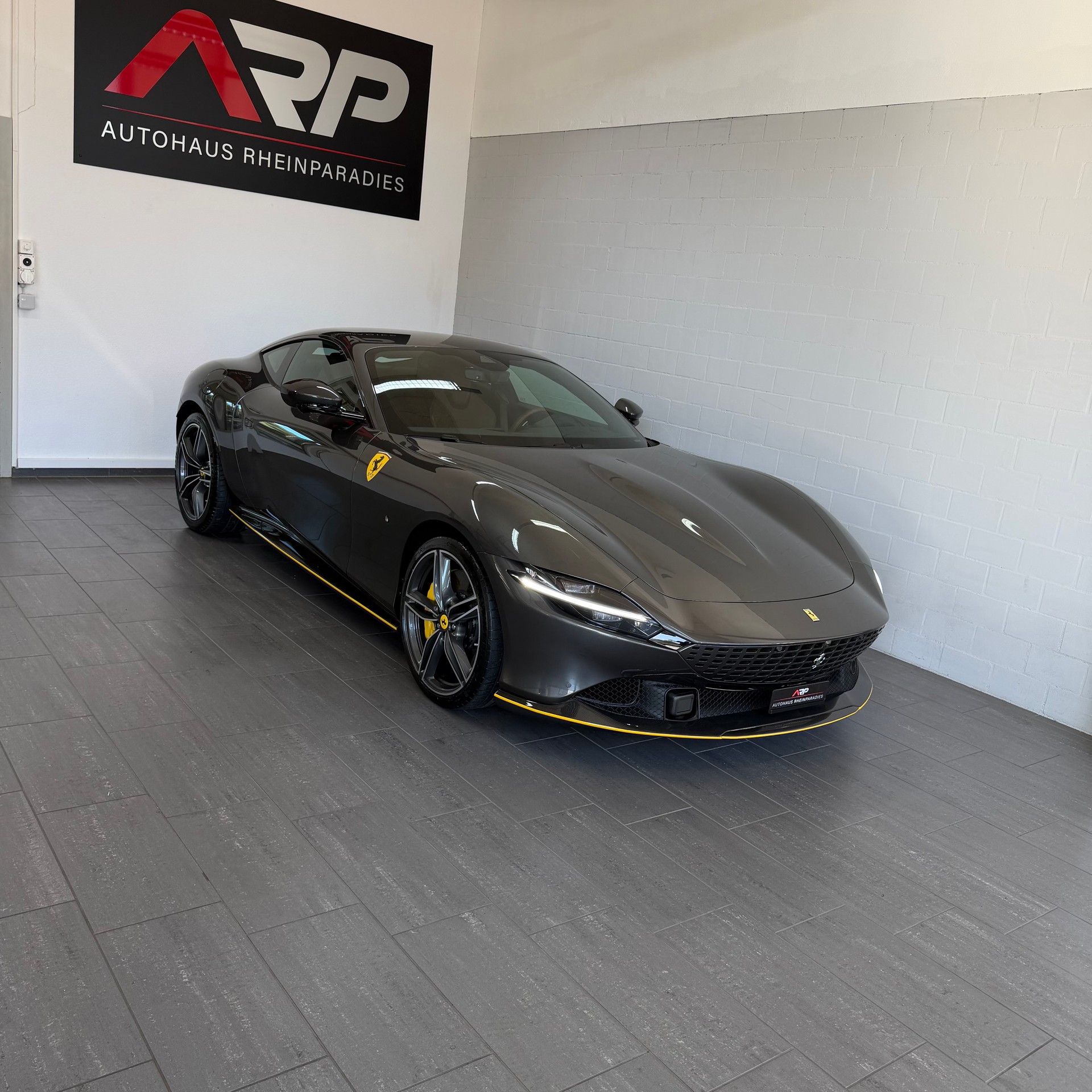 FERRARI Roma 3.9 V8 T