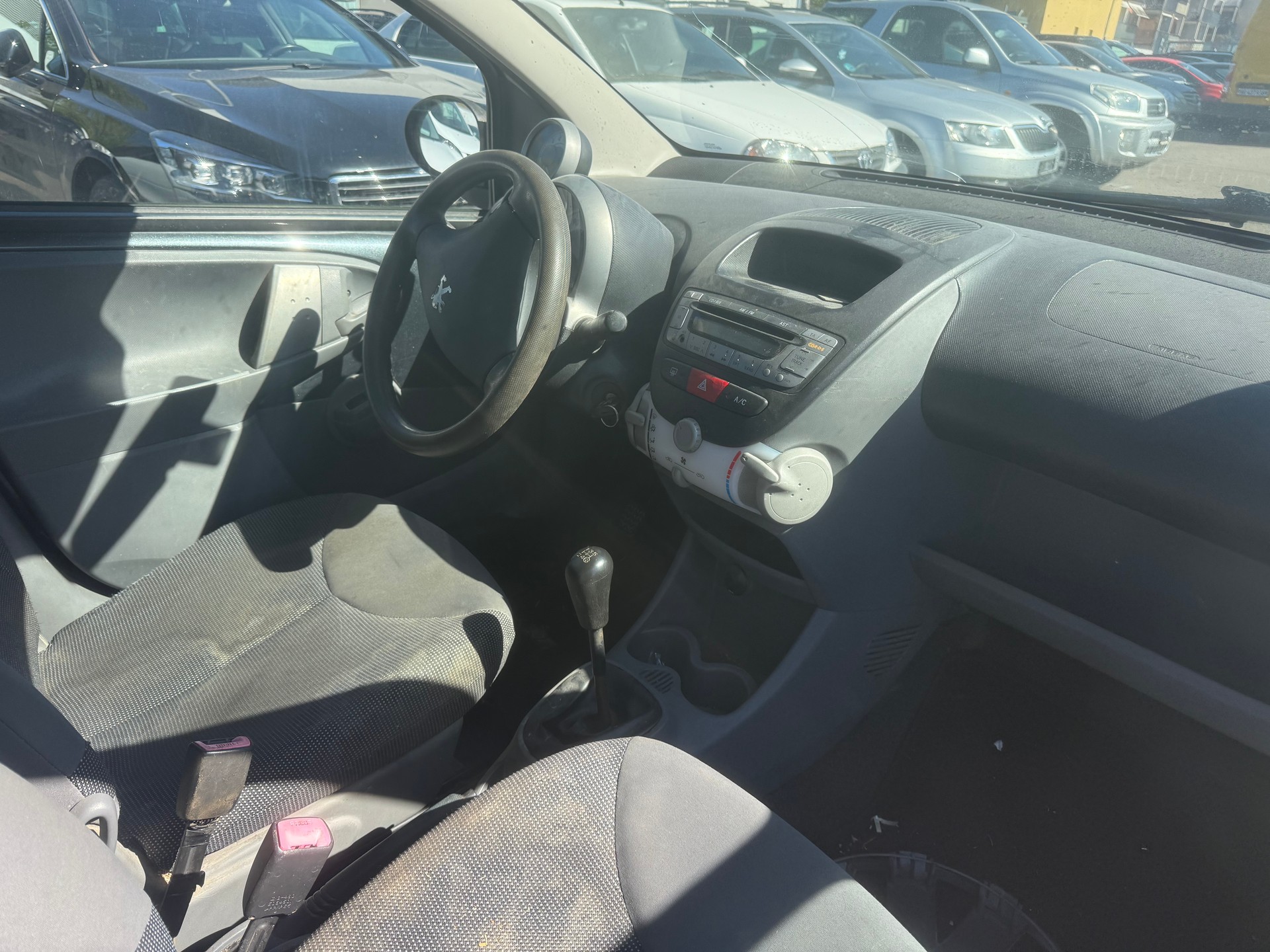 PEUGEOT 107 1.0 Black&Silver Edition-image-2