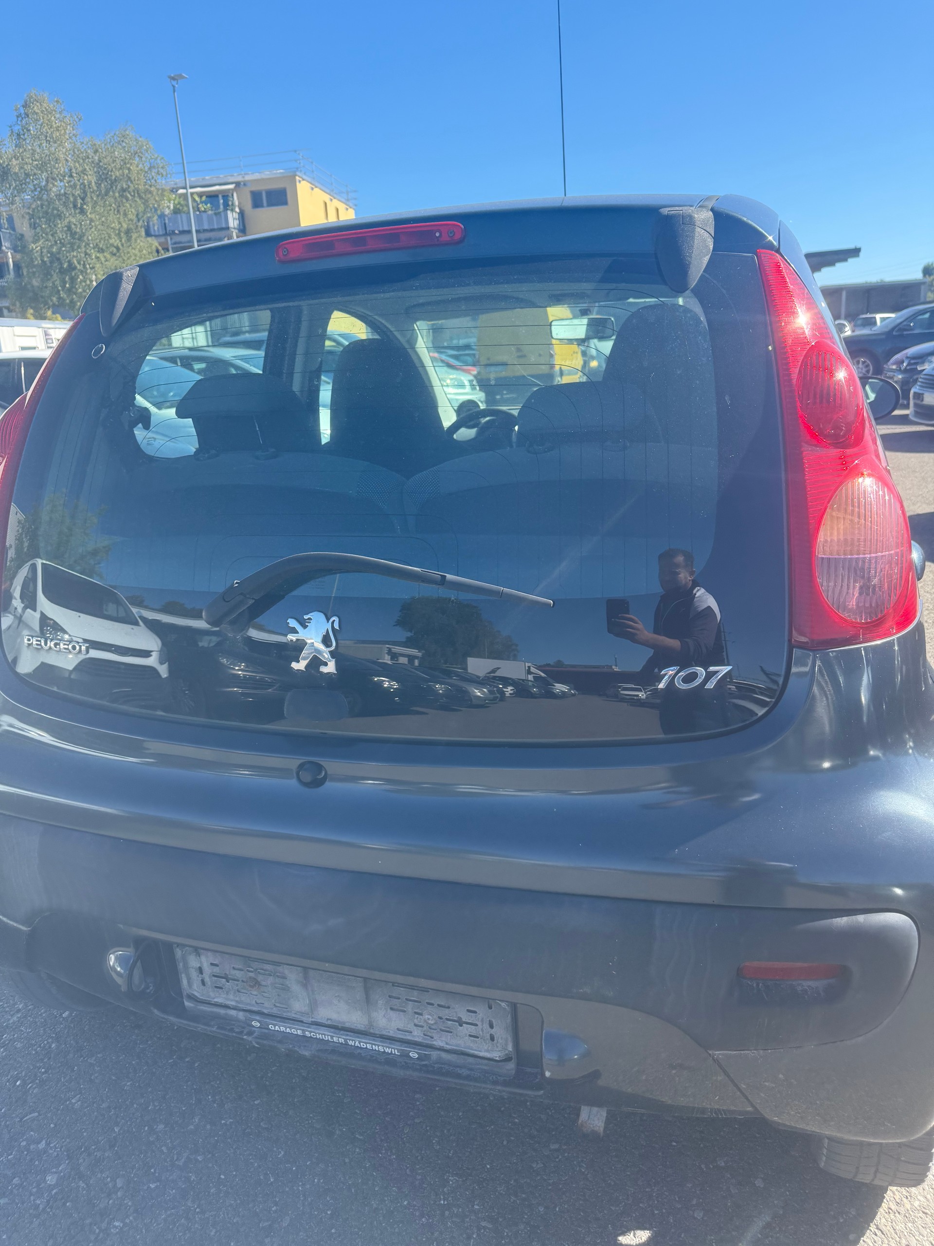 PEUGEOT 107 1.0 Black&Silver Edition-image-3