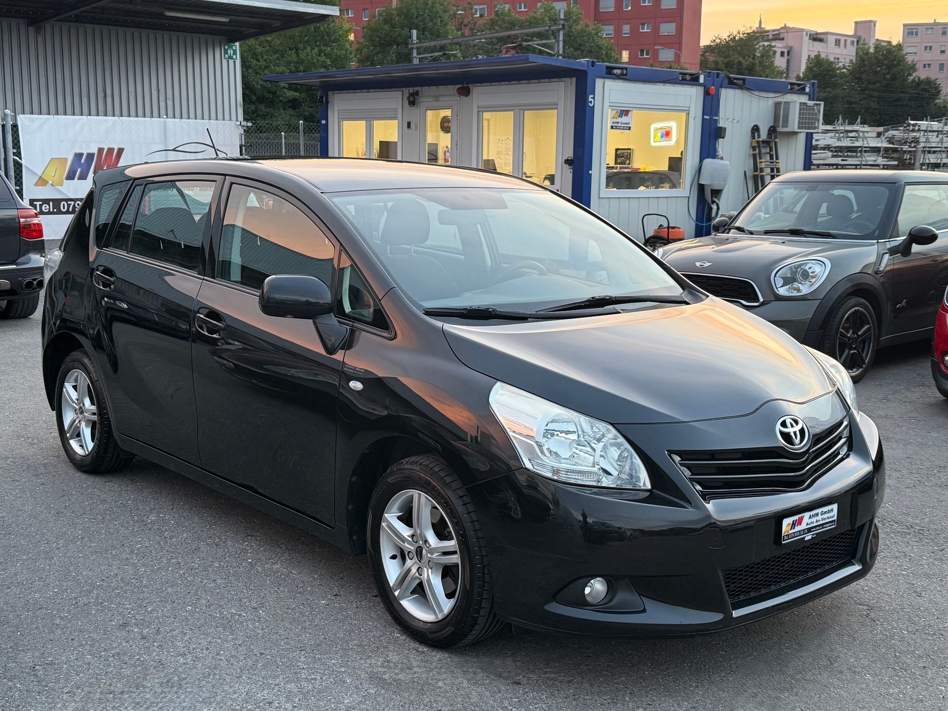 TOYOTA Verso 1.8 Linea Luna Multidrive / Frisch ab MFK / Servicegepflegt bei TOYOTA / 7 Plätzer / 8-fach bereift / Tempomat / Klima-image-2