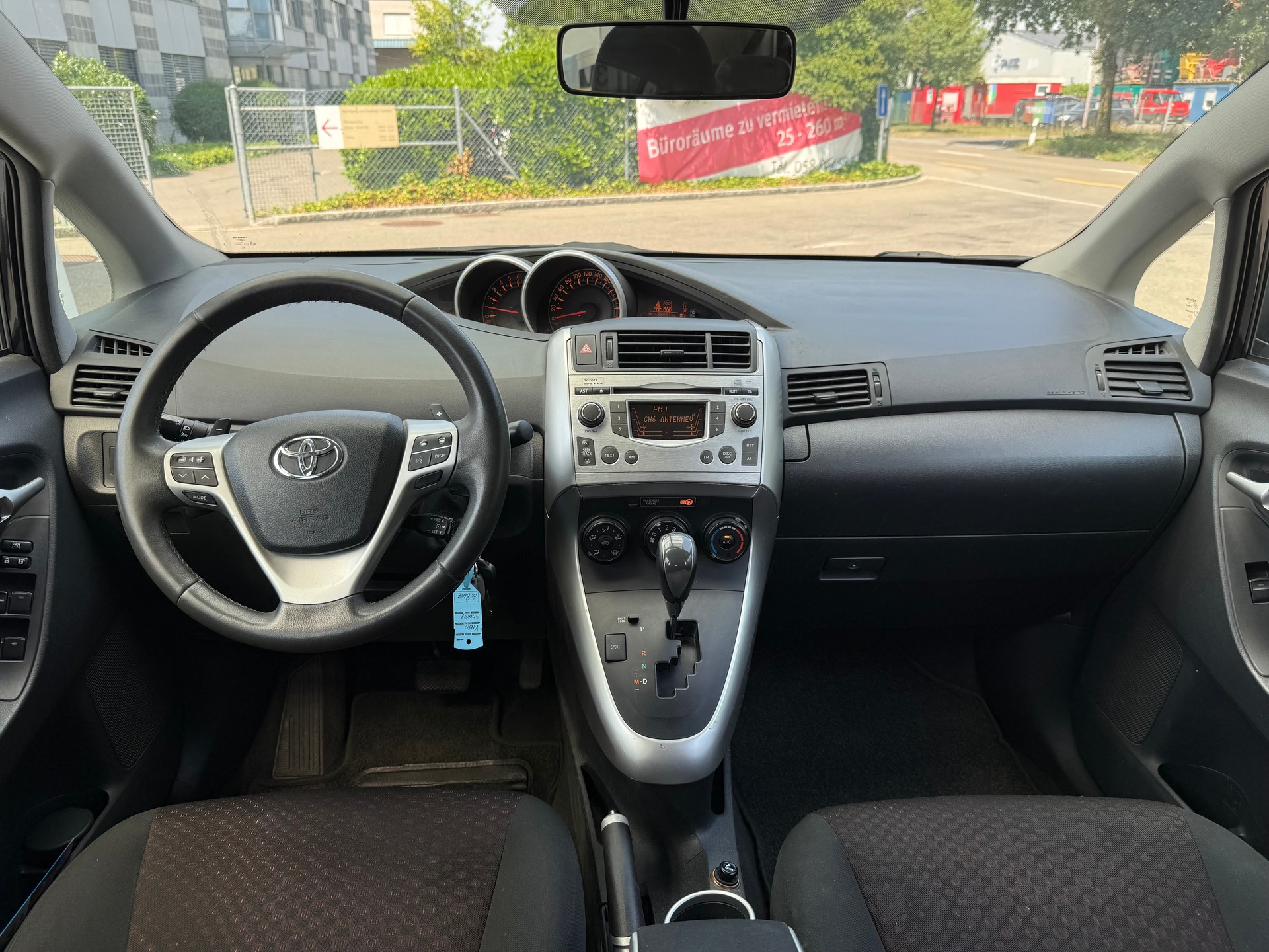 TOYOTA Verso 1.8 Linea Luna Multidrive / Frisch ab MFK / Servicegepflegt bei TOYOTA / 7 Plätzer / 8-fach bereift / Tempomat / Klima-image-8