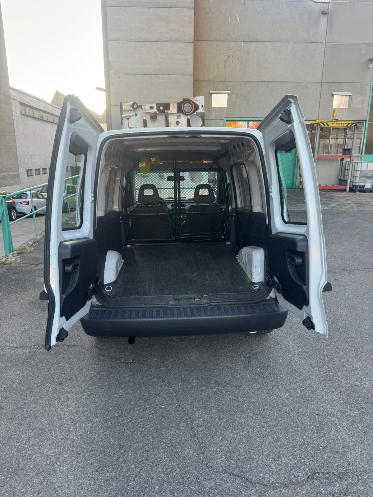 OPEL Combo Van 1.3 CDTI !!! Automat!!! Wie Neu Auto-image-6