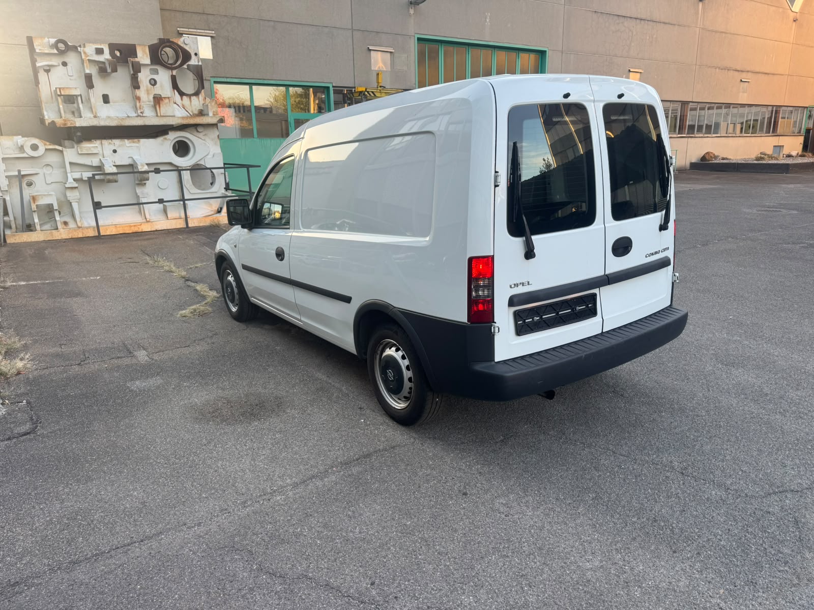 OPEL Combo Van 1.3 CDTI !!! Automat!!! Wie Neu Auto-image-1