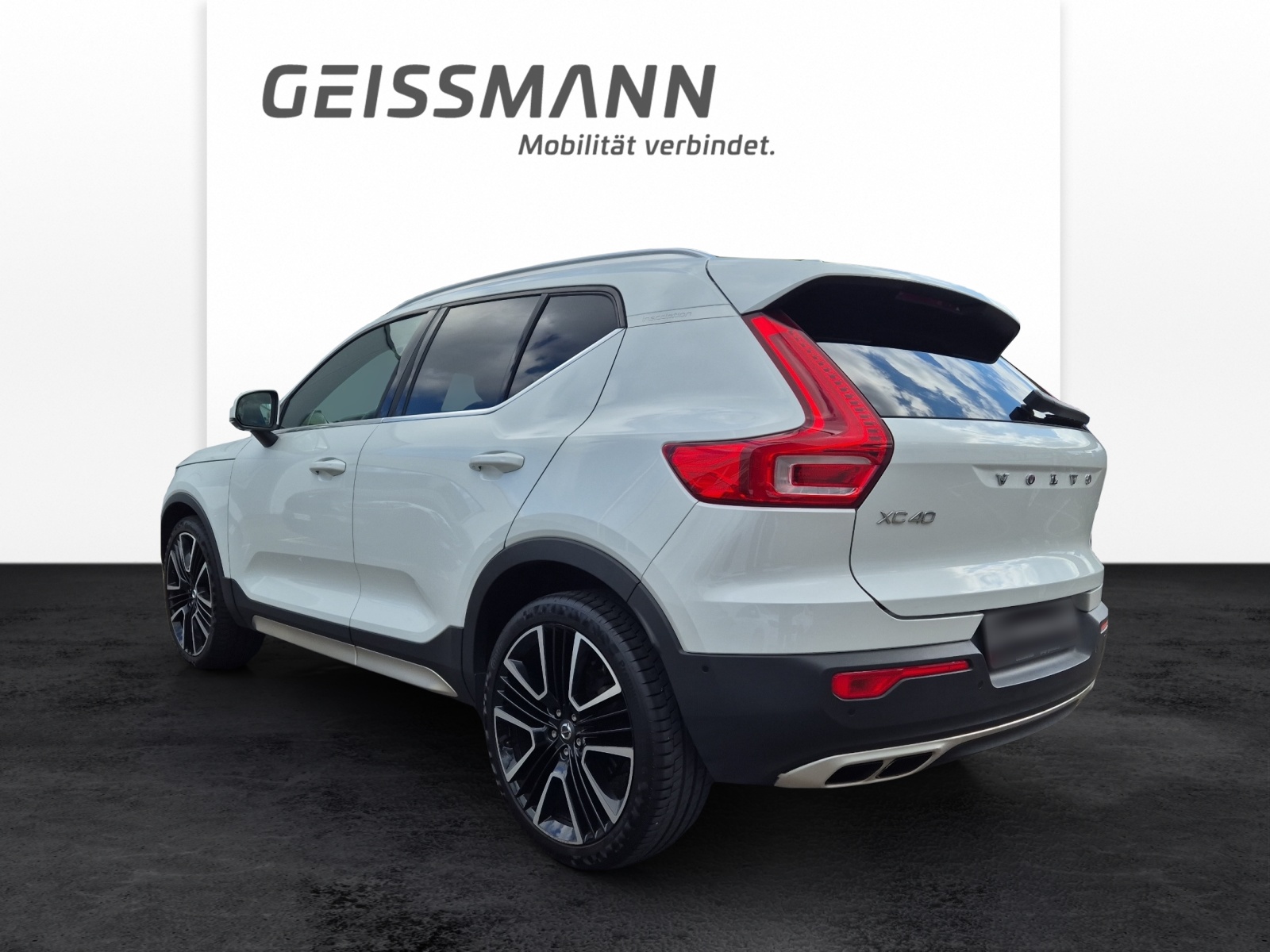 VOLVO XC40 2.0 T5 Inscription AWD-image-7
