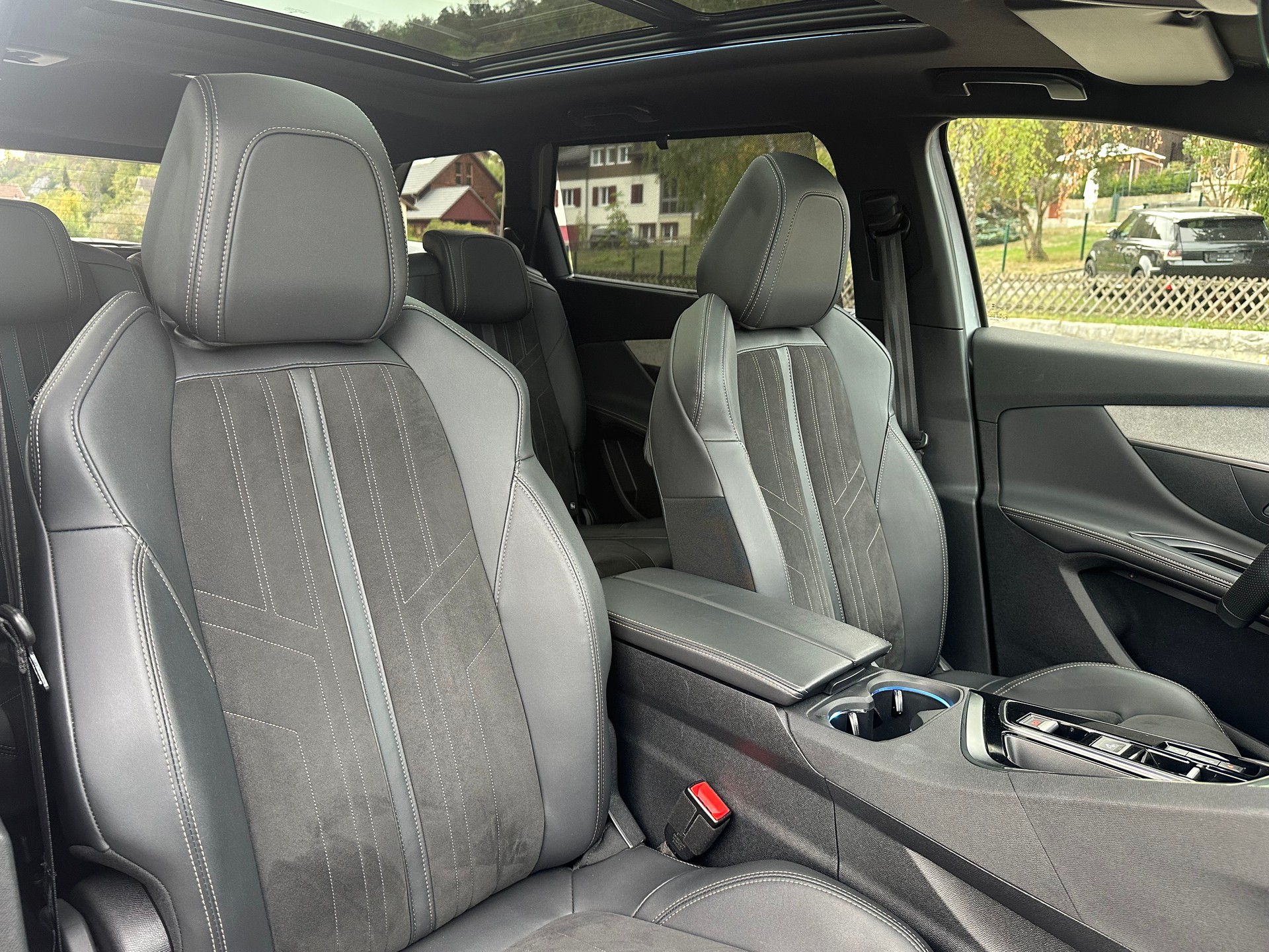 PEUGEOT 5008 1.5 BlueHDi GT EAT8-image-15
